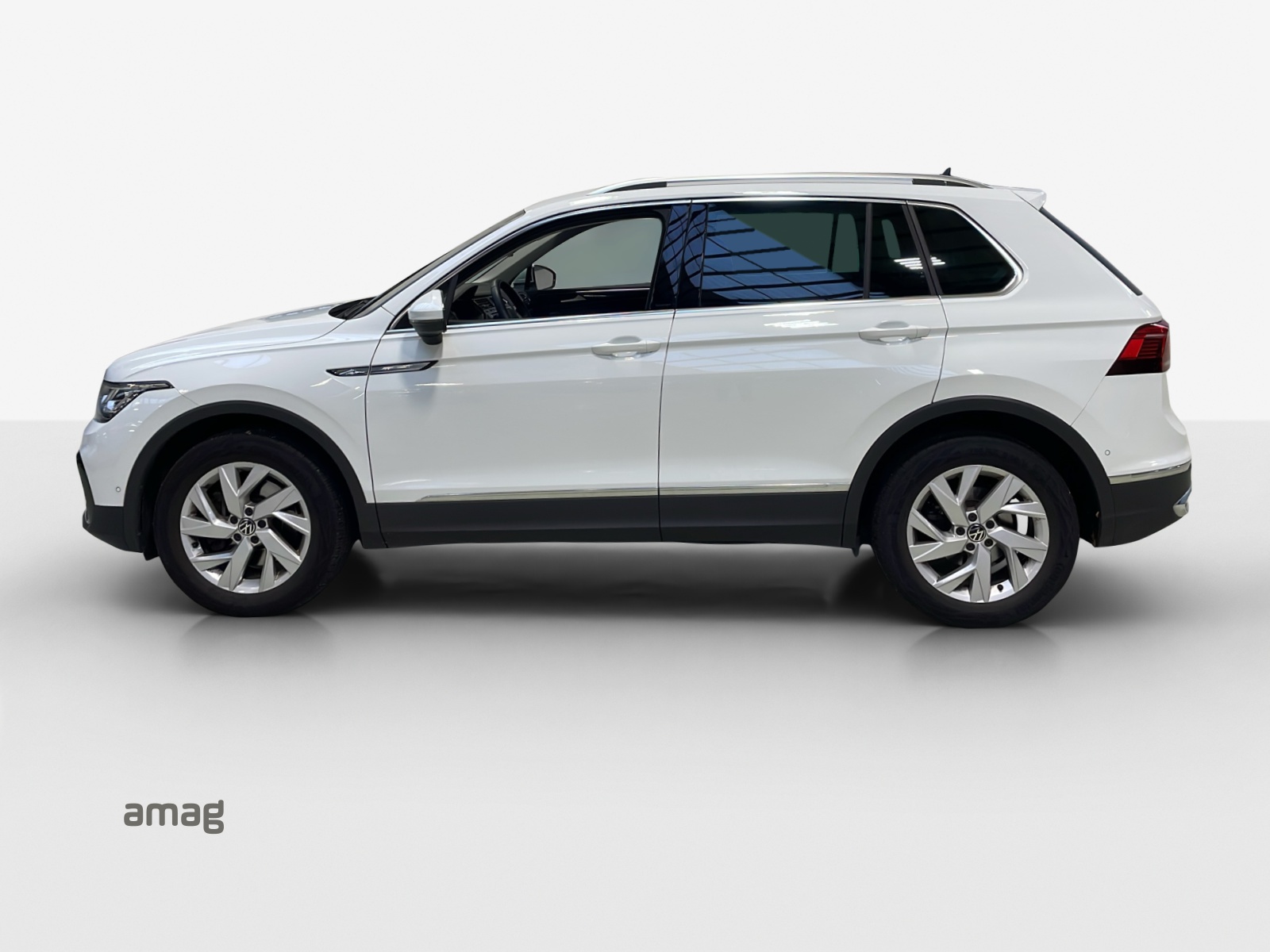 VW Tiguan 2.0 TDI SCR Elegance 4Motion DSG-image-1