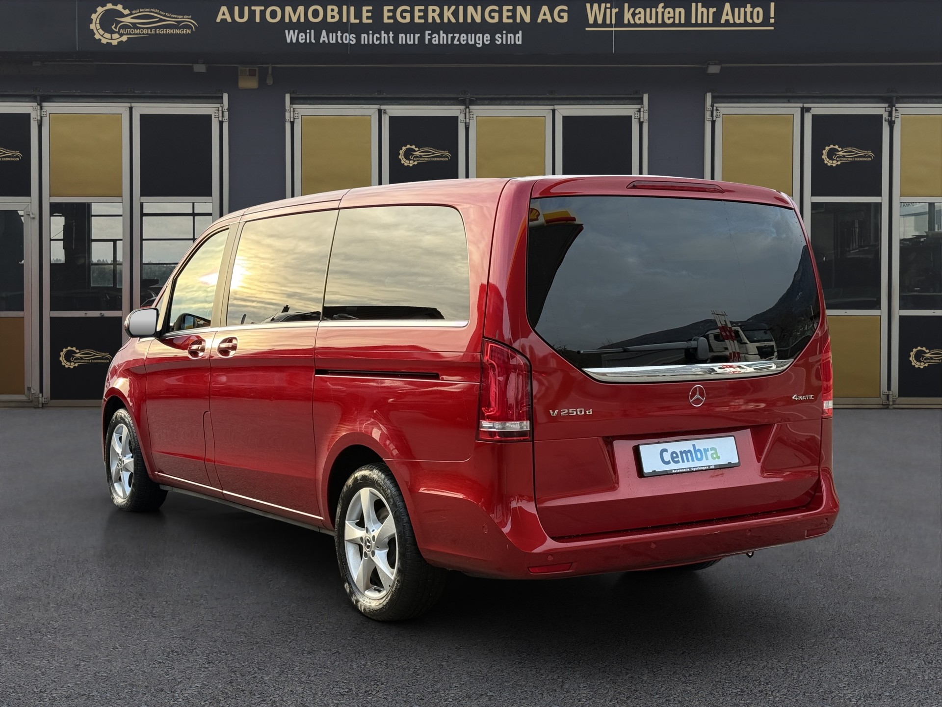MERCEDES-BENZ V 250 d Avantgarde lang 4matic Van-image-6