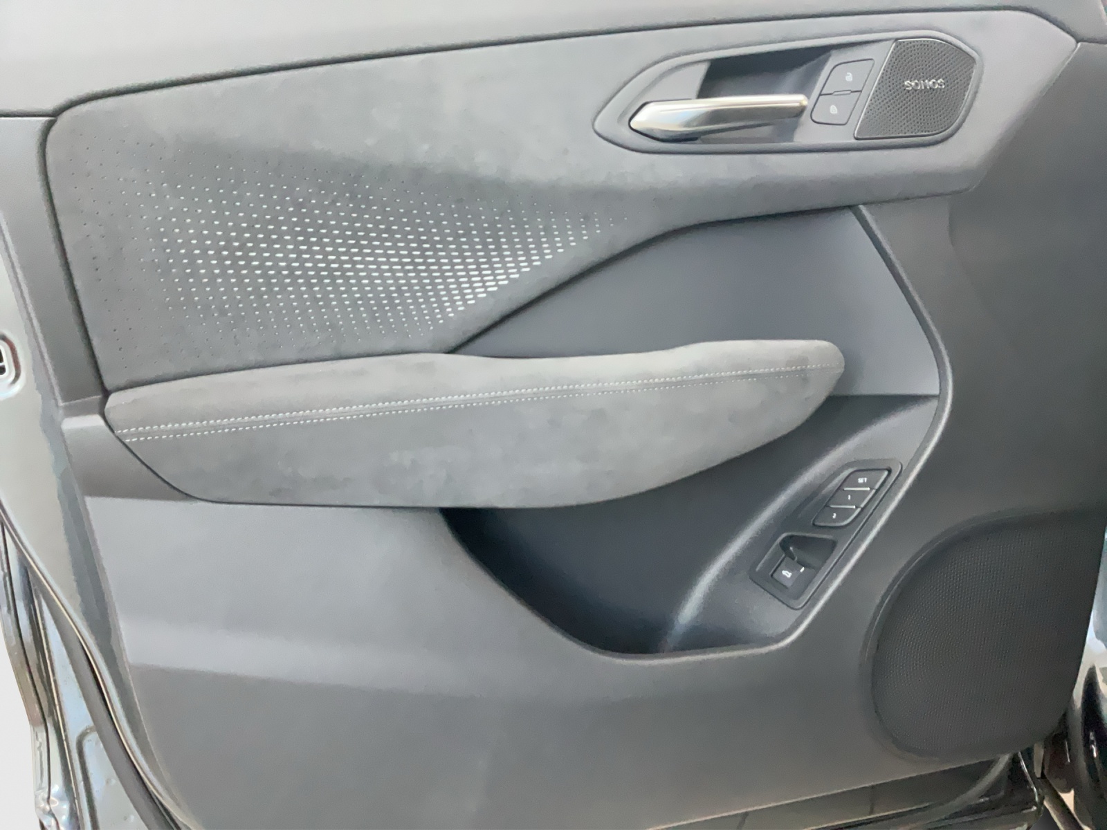 AUDI Q3 SUV 110 kW TFSI S tronic-image-14