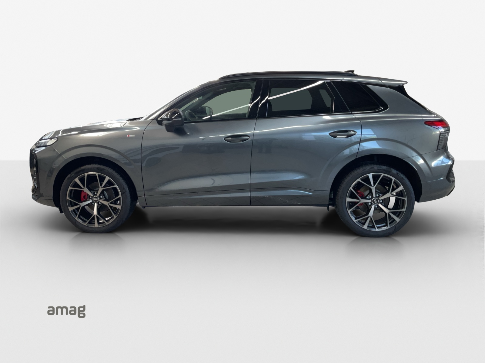 AUDI Q3 SUV 110 kW TFSI S tronic-image-1