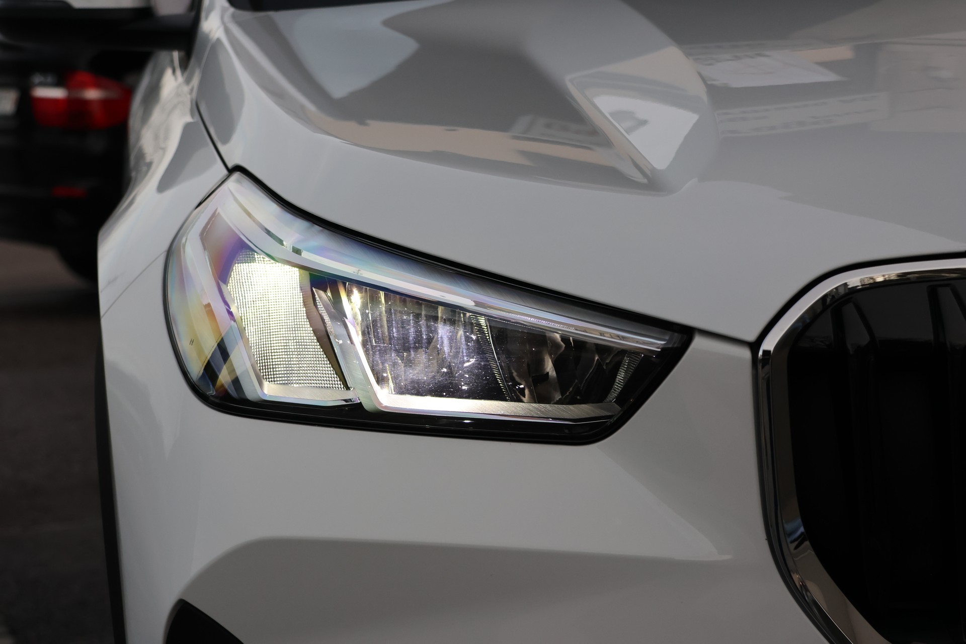 BMW X1 sDrive 20i 48V-image-2