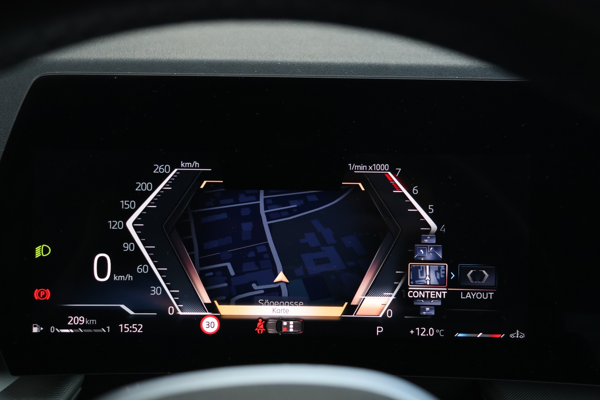 BMW X1 sDrive 20i 48V-image-30