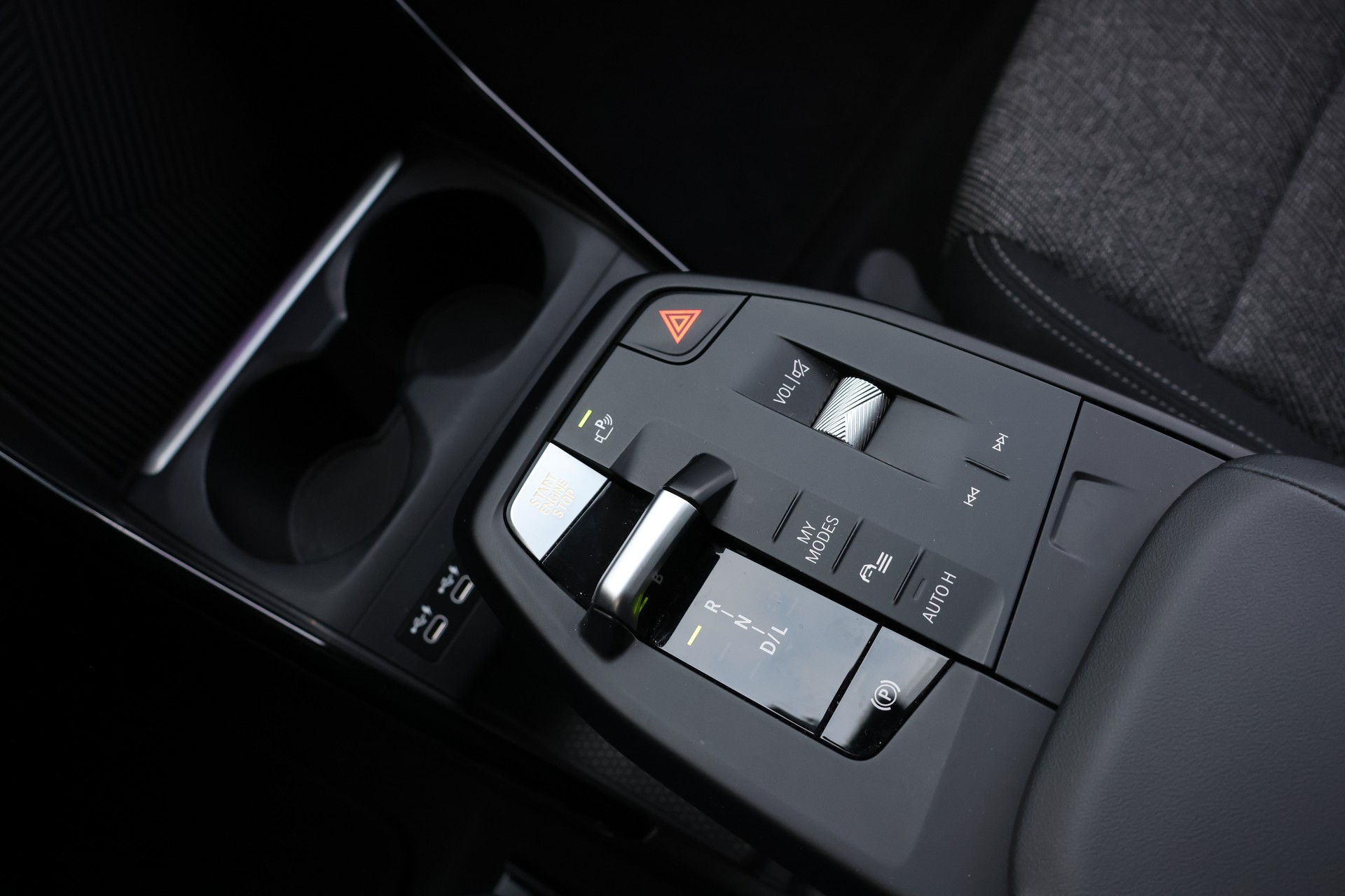 BMW X1 sDrive 20i 48V-image-23