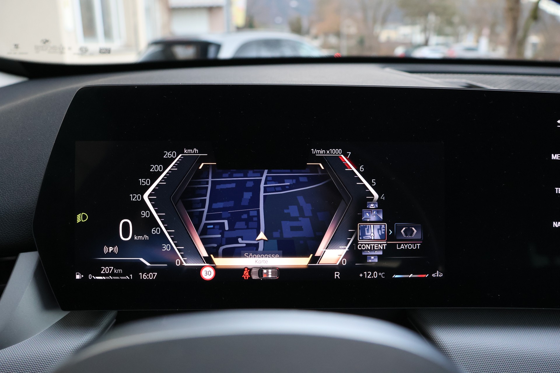 BMW X1 sDrive 20i 48V-image-15