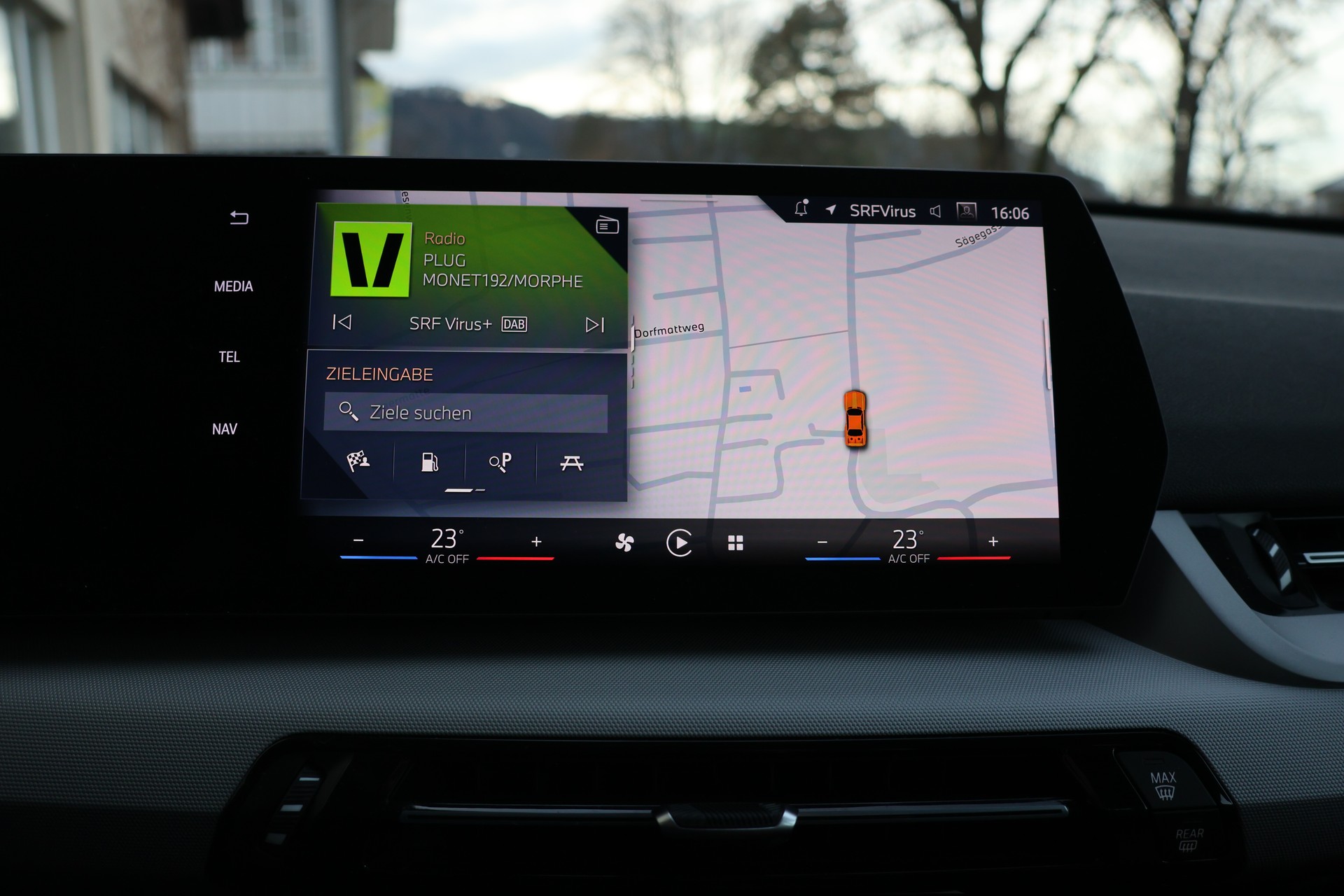 BMW X1 sDrive 20i 48V-image-20