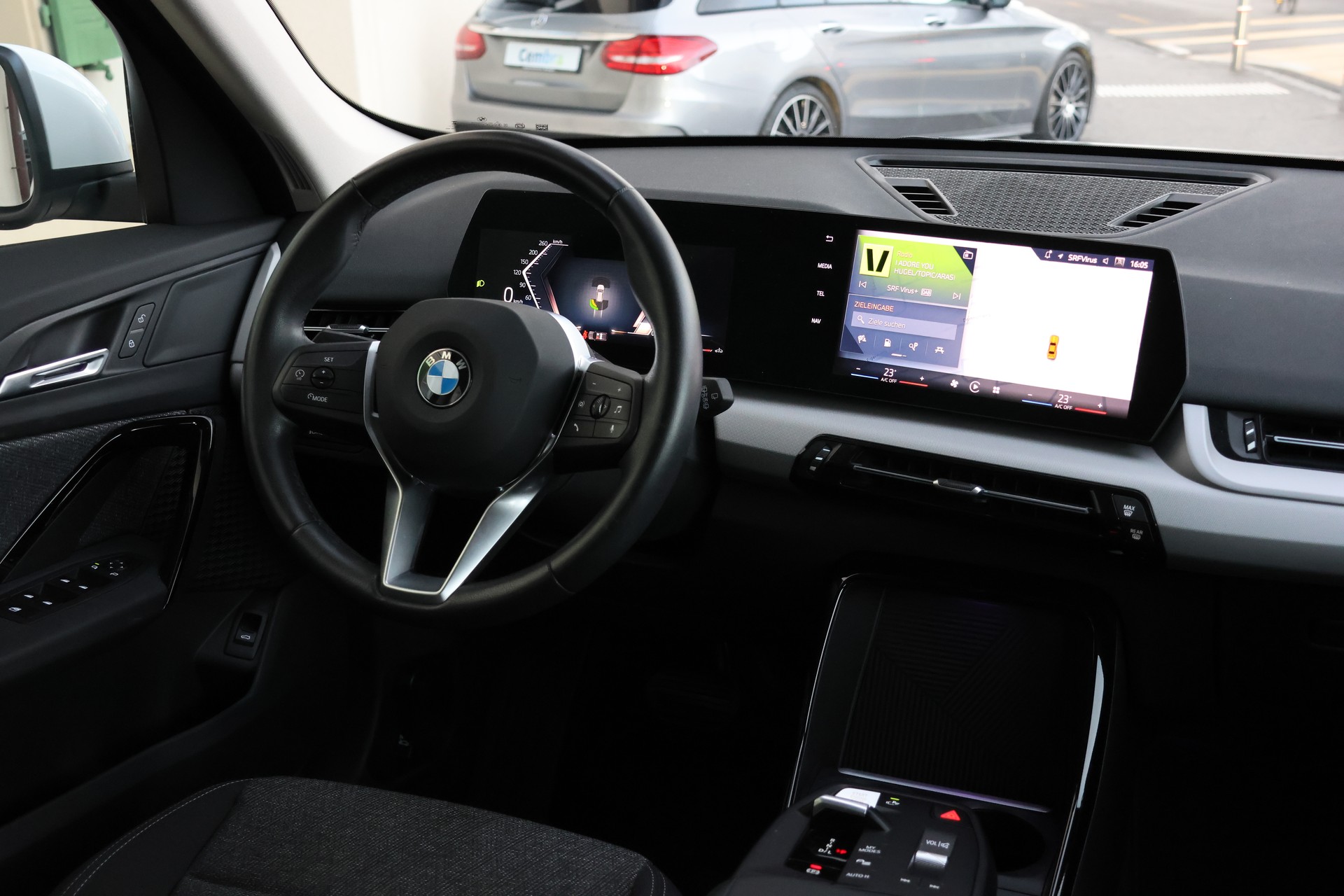 BMW X1 sDrive 20i 48V-image-12