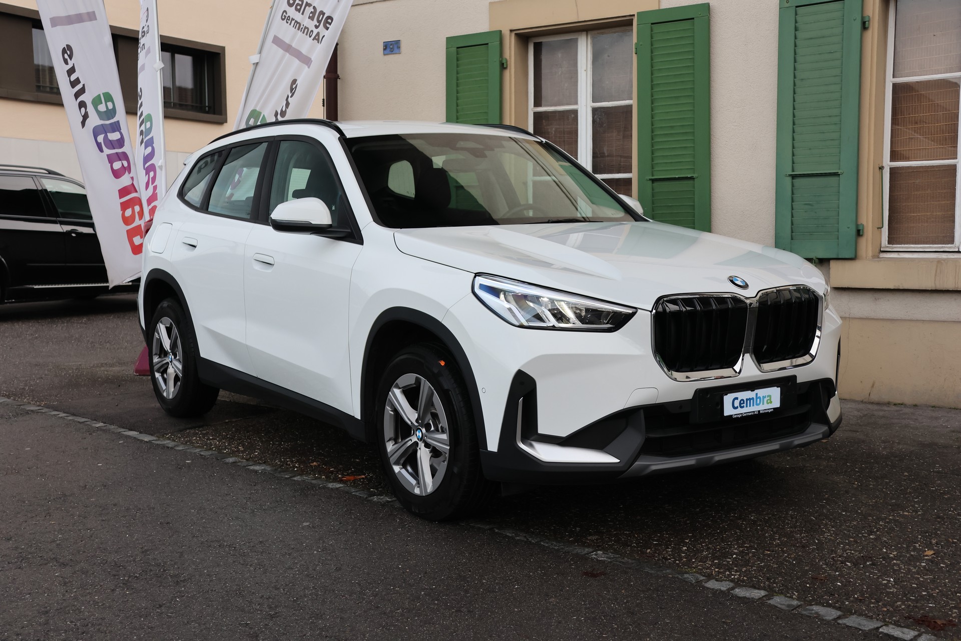 BMW X1 sDrive 20i 48V-image-3