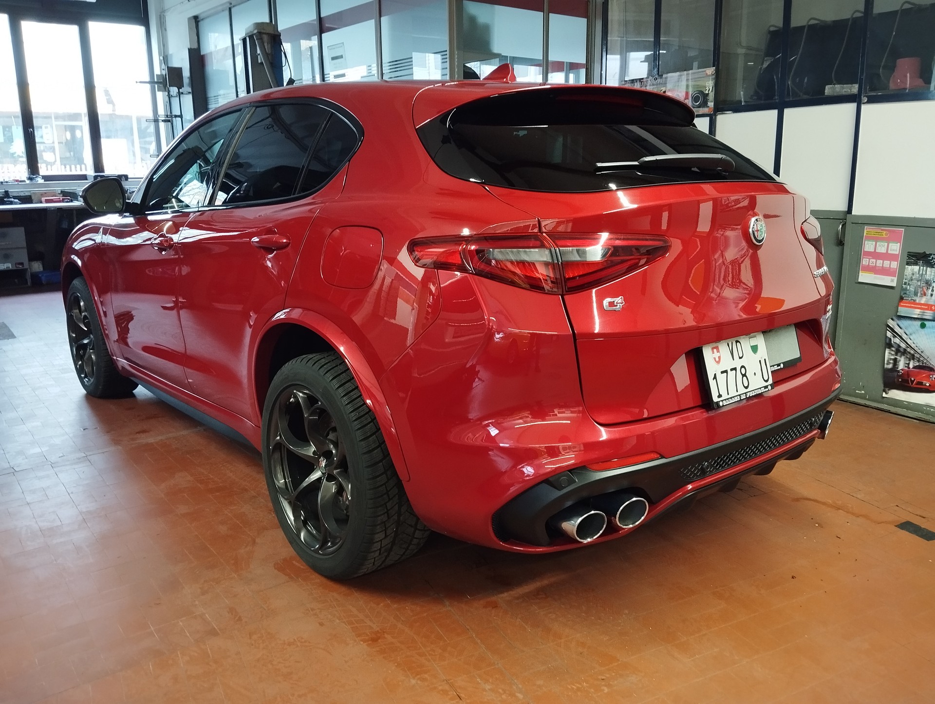 ALFA ROMEO Stelvio 2.9 V6 Quadrifoglio Q4 Automatic-image-2
