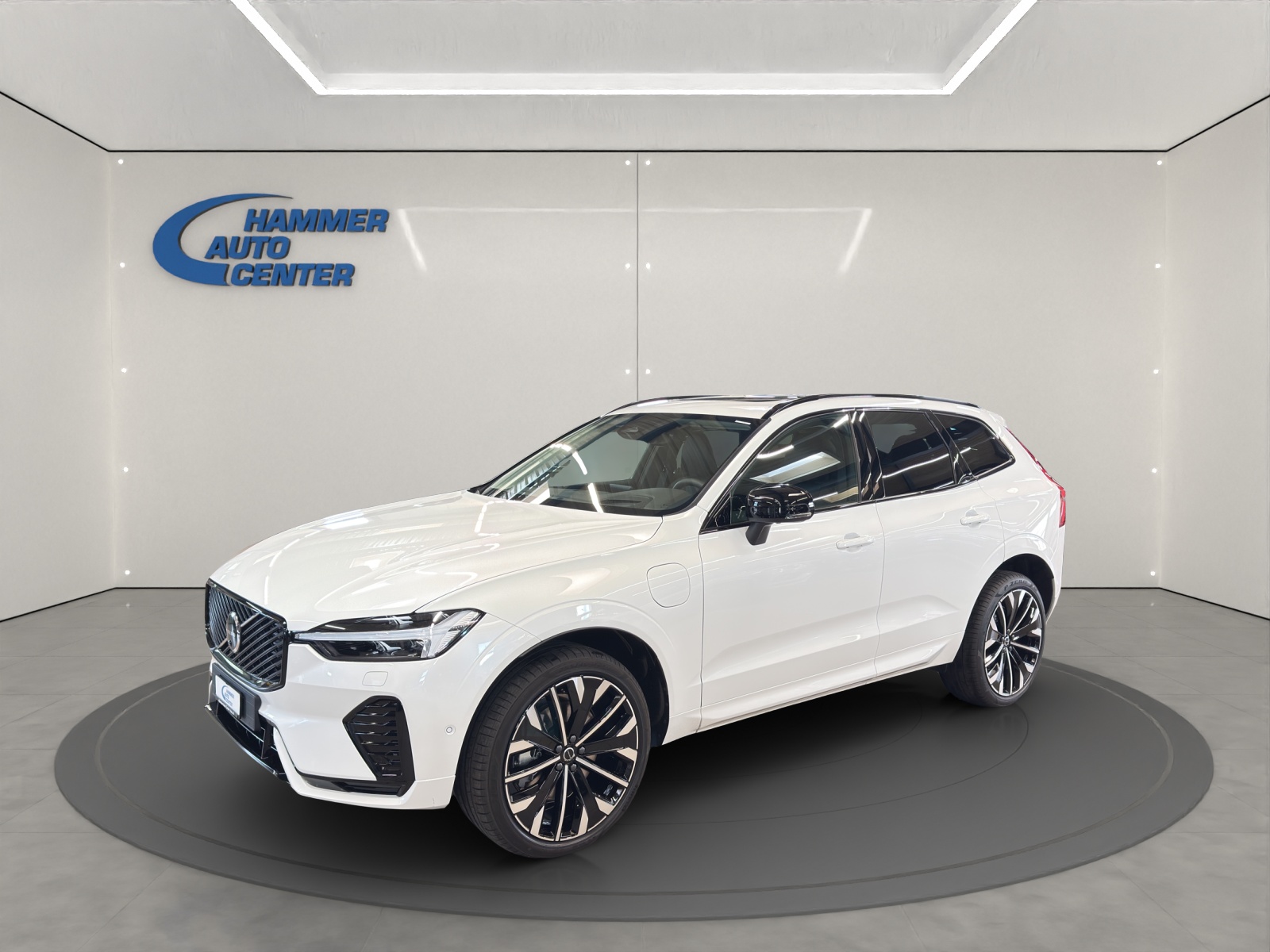 VOLVO XC60 2.0 T6 TE Ultra Dark eAWD-image-0