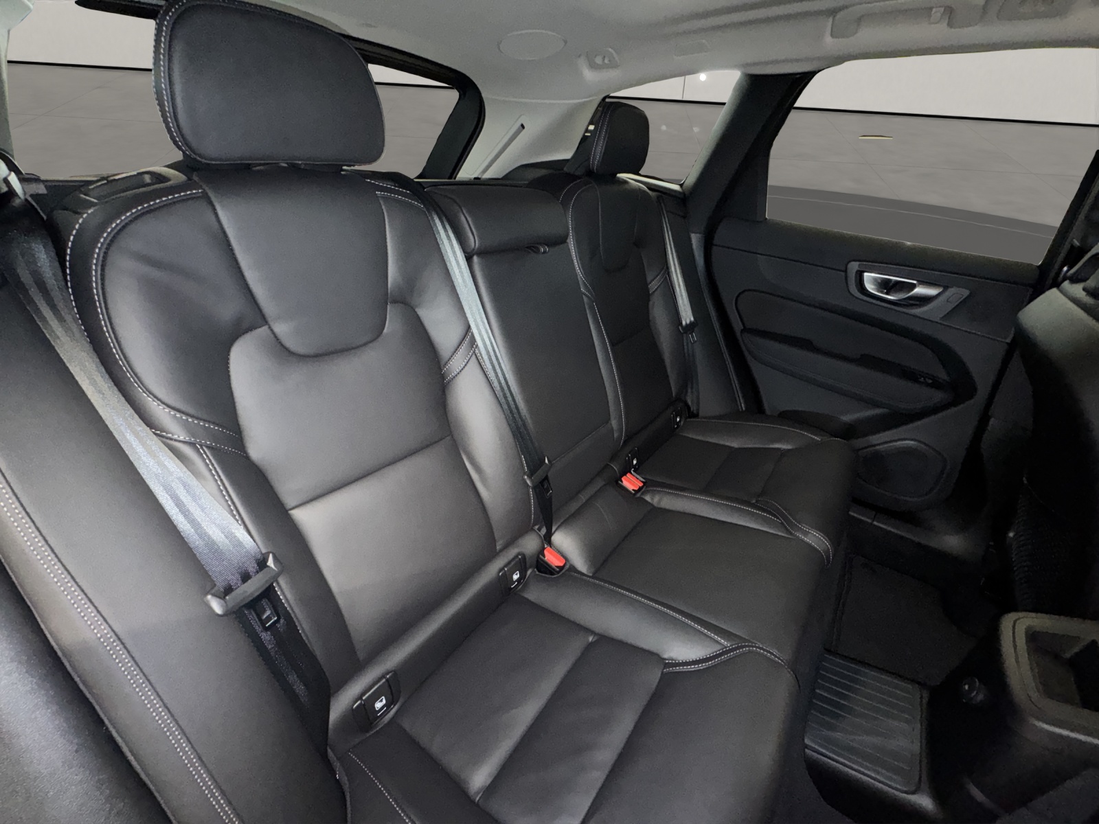 VOLVO XC60 2.0 T6 TE Ultra Dark eAWD-image-10