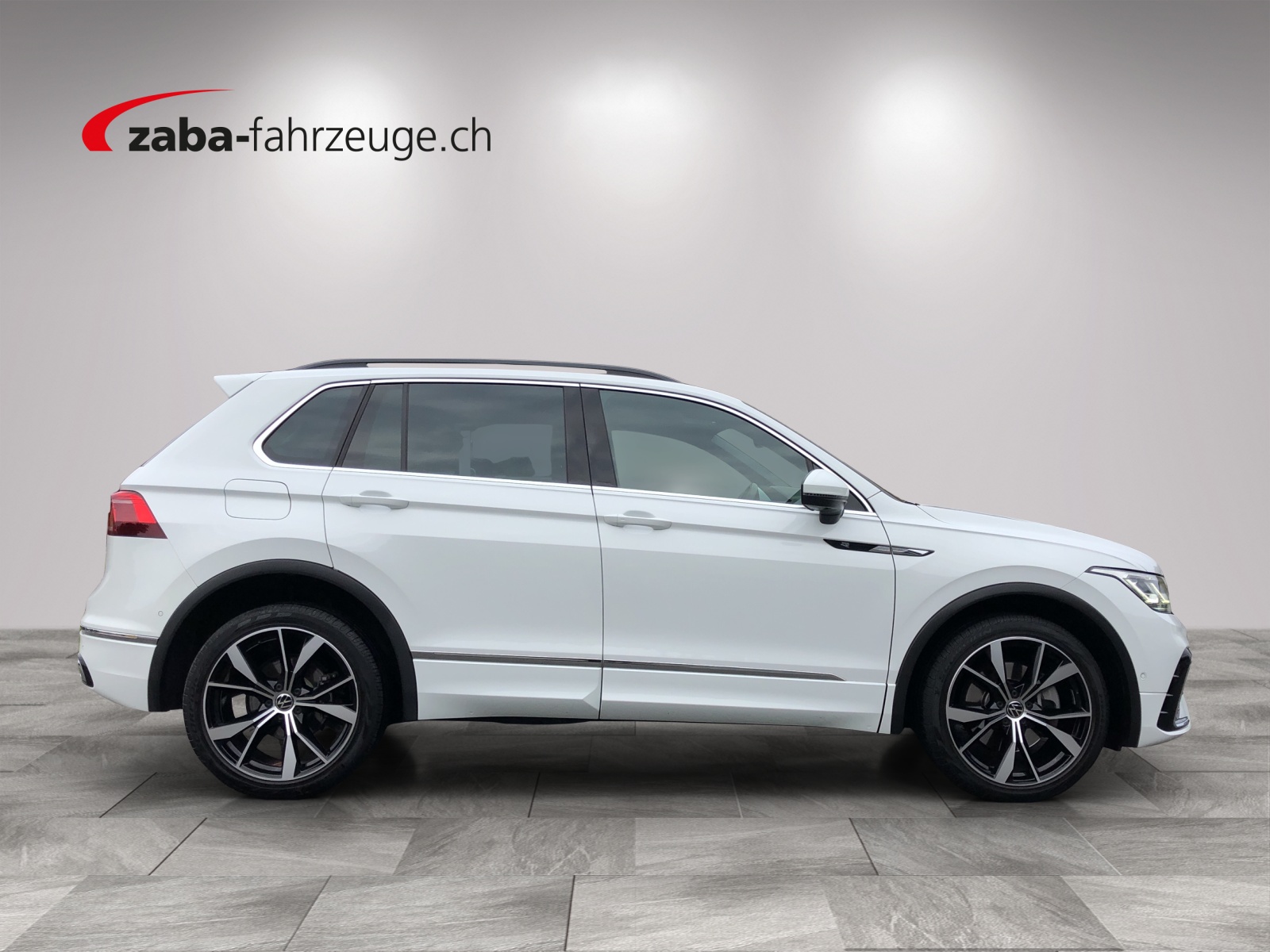 VW Tiguan 2.0TSI R-Line 4Motion DSG-image-5