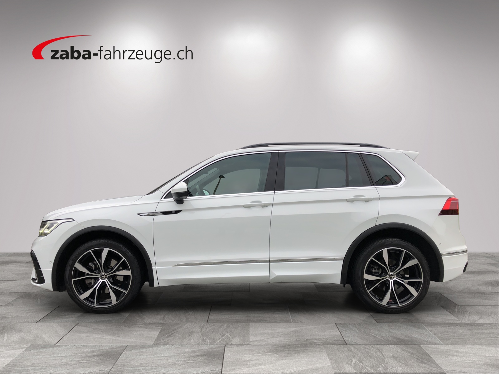 VW Tiguan 2.0TSI R-Line 4Motion DSG-showroom-element-1