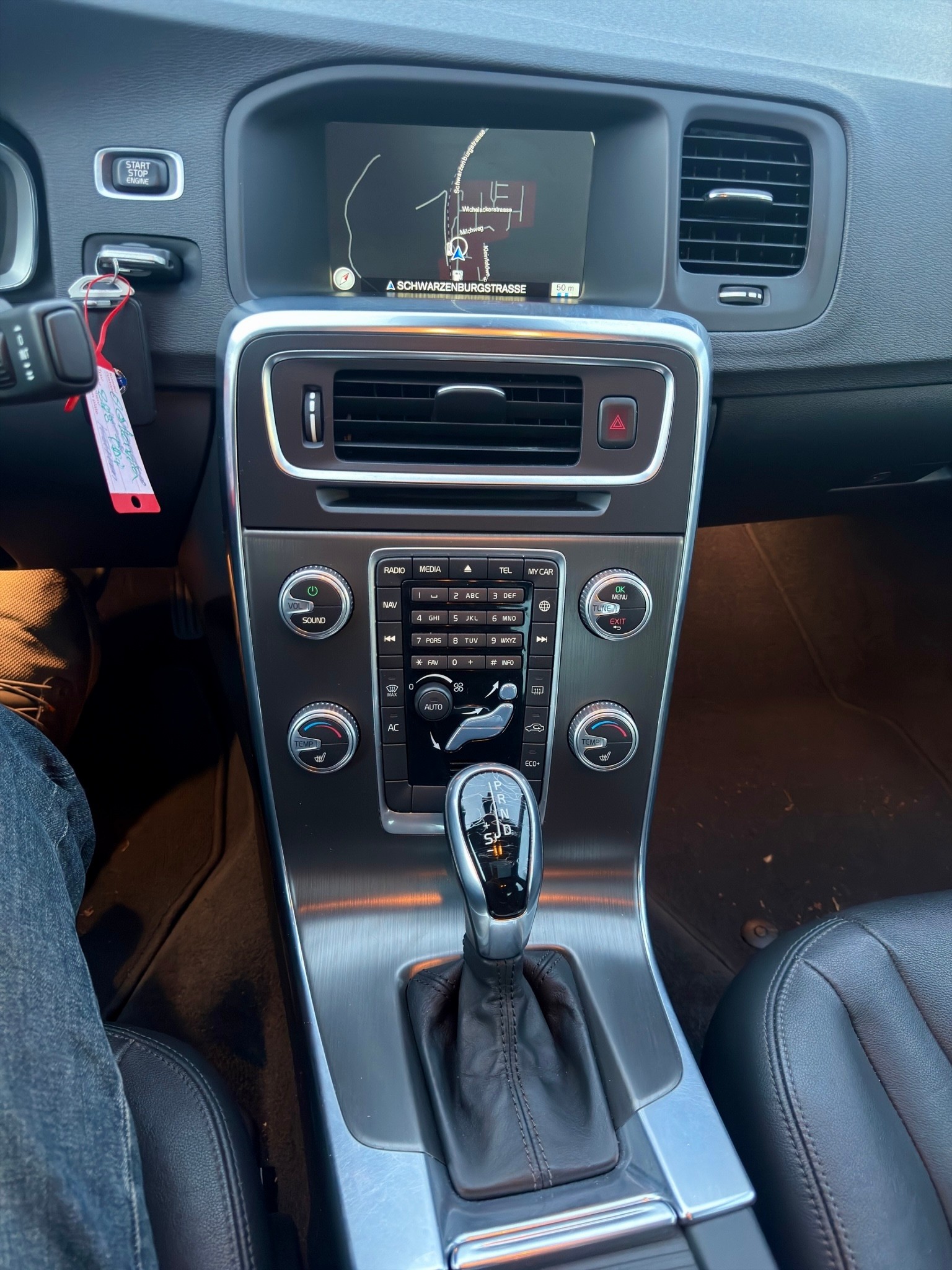 VOLVO S60 D4 Kinetic Fleet A Geartronic-image-13