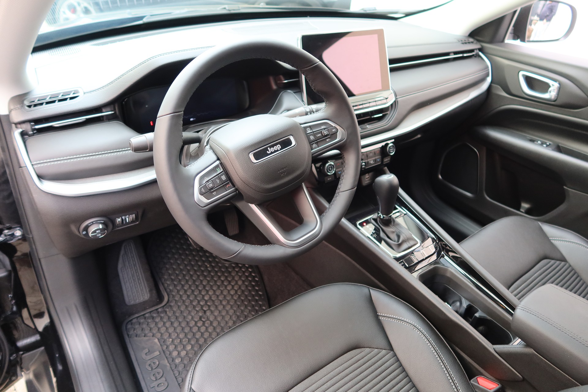 JEEP Compass 4x2 1.5 T Sw.Lim.-image-7