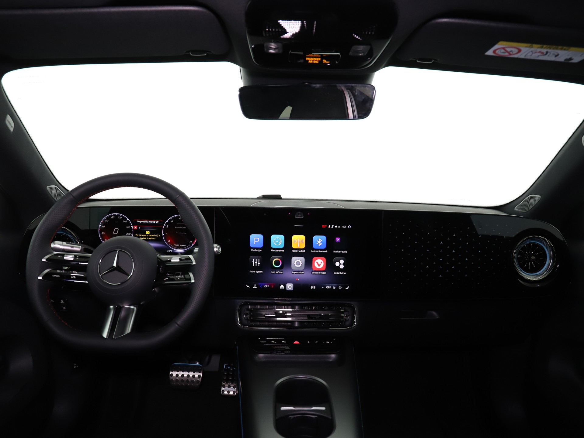 MERCEDES-BENZ CLA 200 8G-DCT-image-13