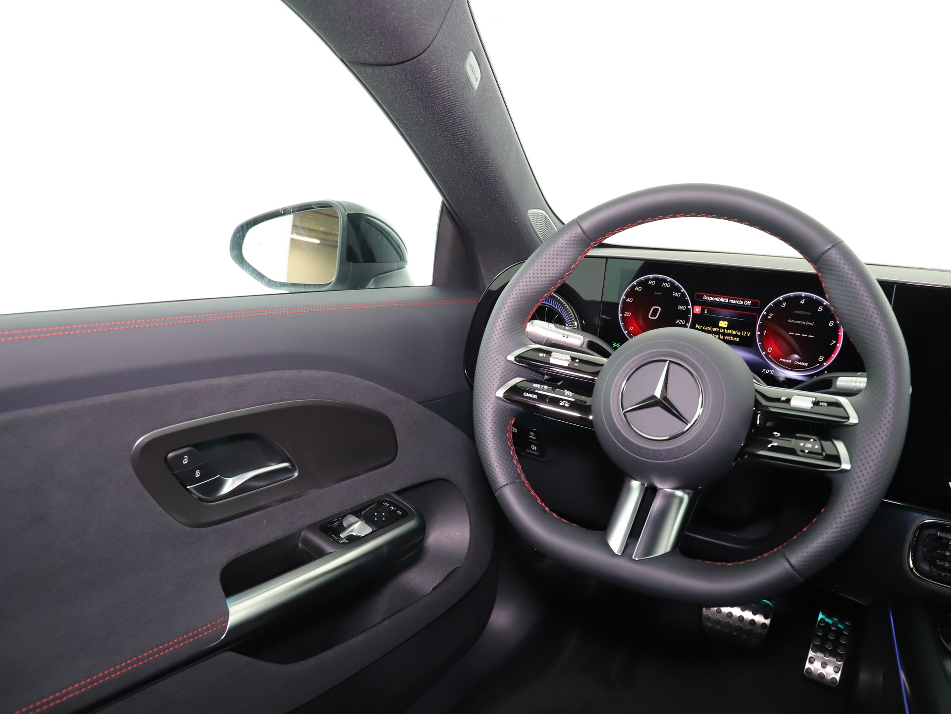 MERCEDES-BENZ CLA 200 8G-DCT-image-14