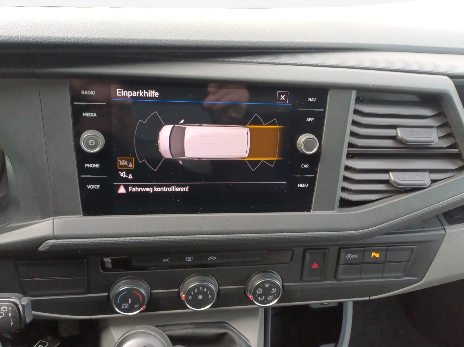 VW T6.1 2.0 TDI 4Motion-image-16