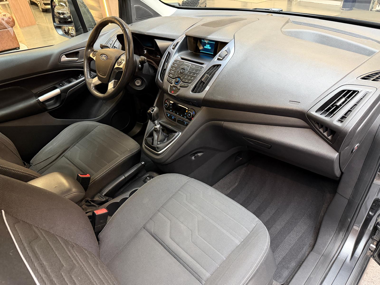 FORD Tourneo Connect 1.6 TDCi Titanium-image-13