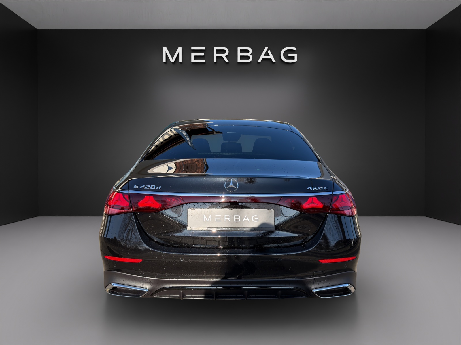 MERCEDES-BENZ E 220 d 4Matic 9G-Tronic-image-3