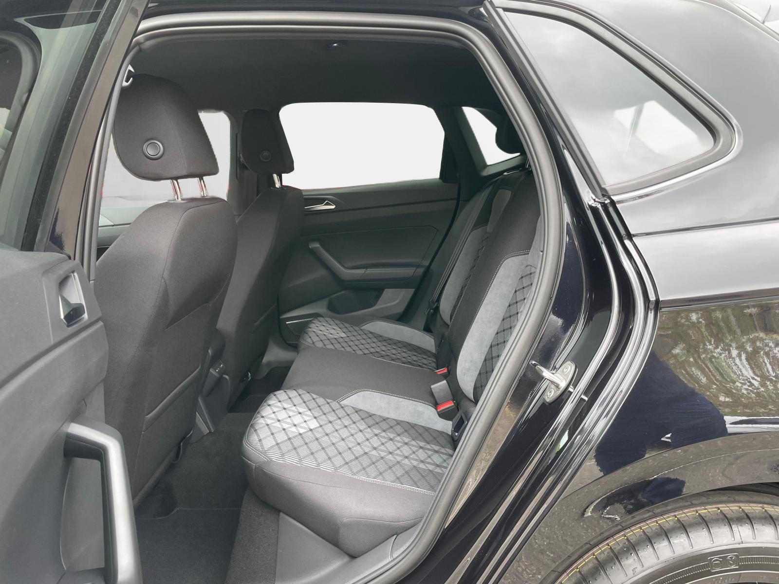 VW Polo 1.0 TSI R-Line DSG-image-5