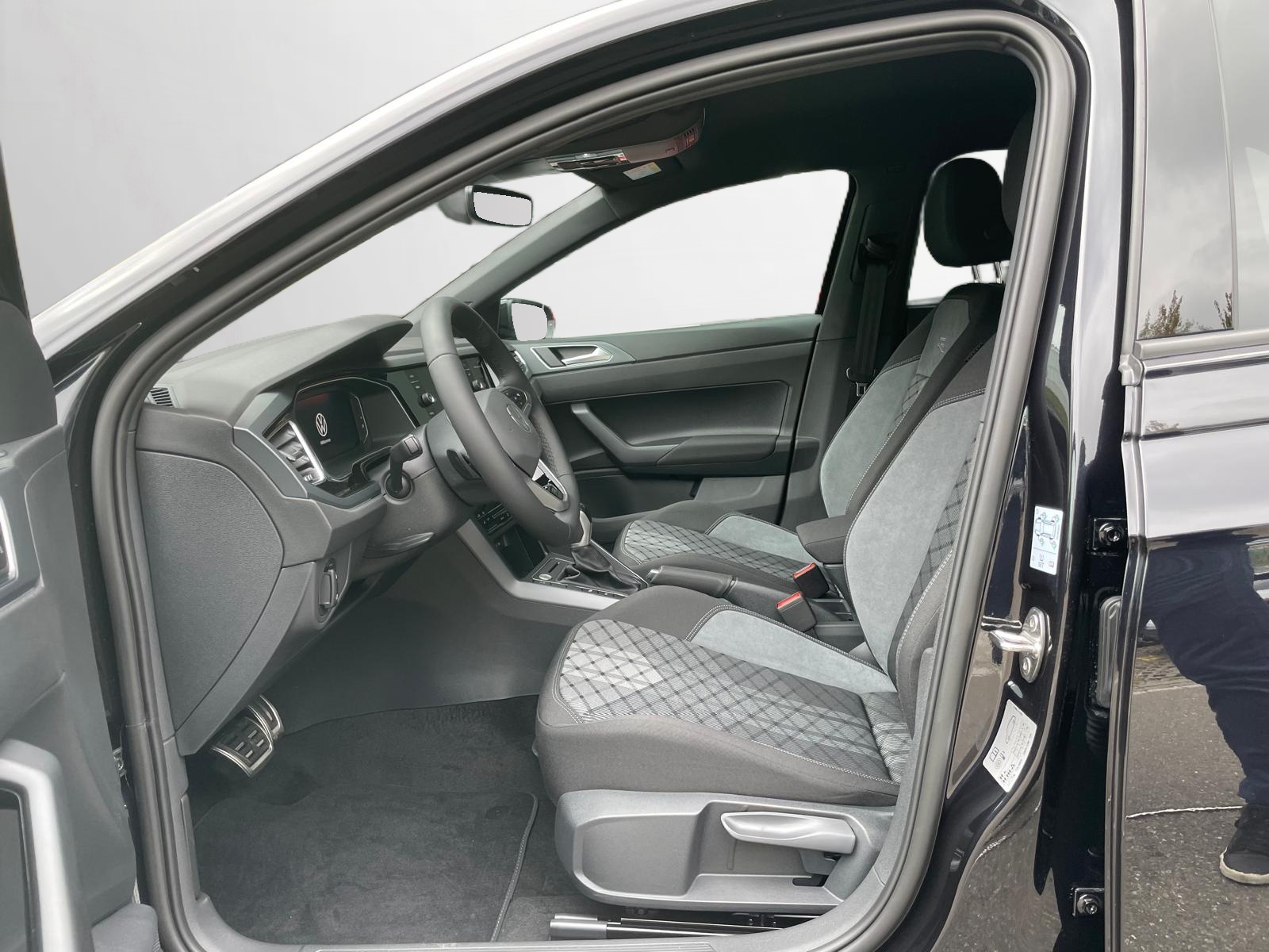 VW Polo 1.0 TSI R-Line DSG-image-4