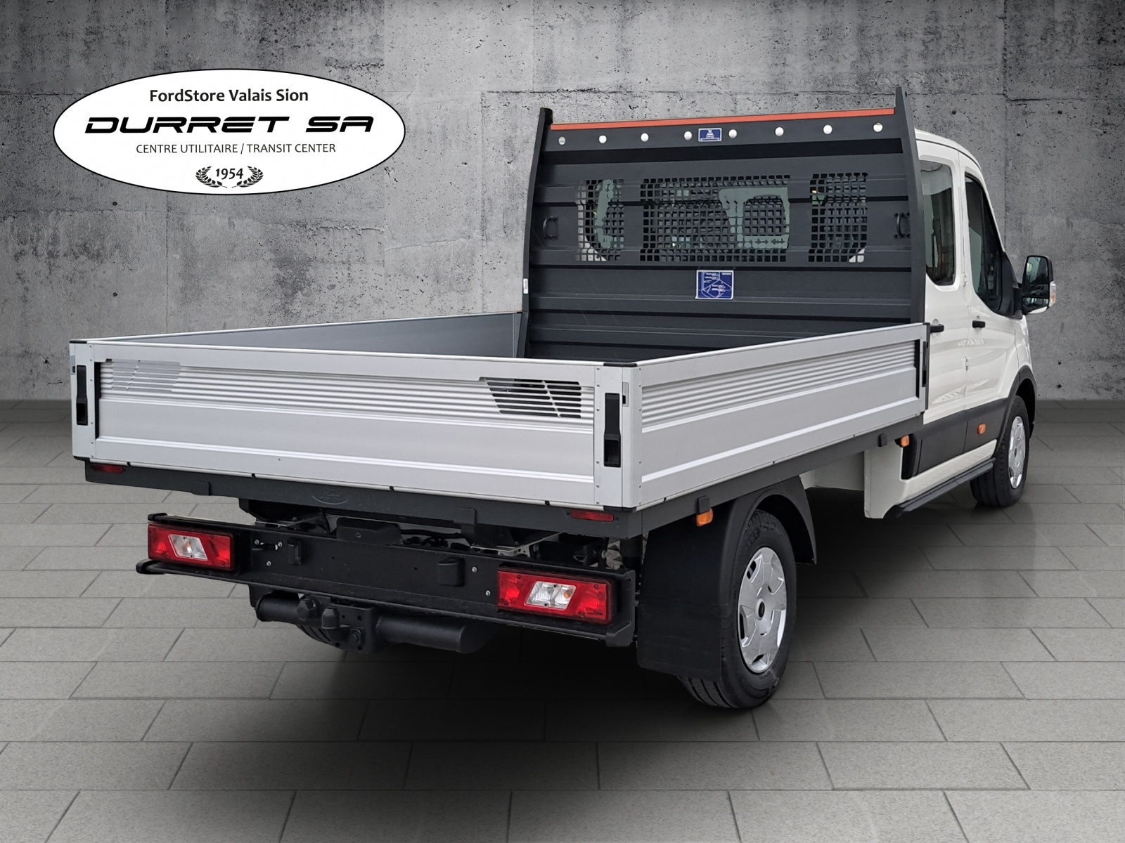 FORD Transit DCab350 L3 Trend 2.0 TDCi 165 RWD-image-4