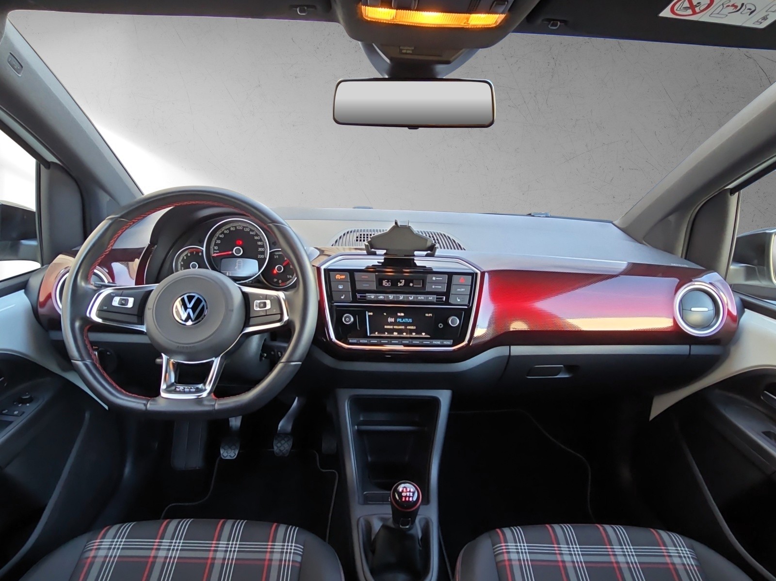 VW Up 1.0 TSI GTI-image-8