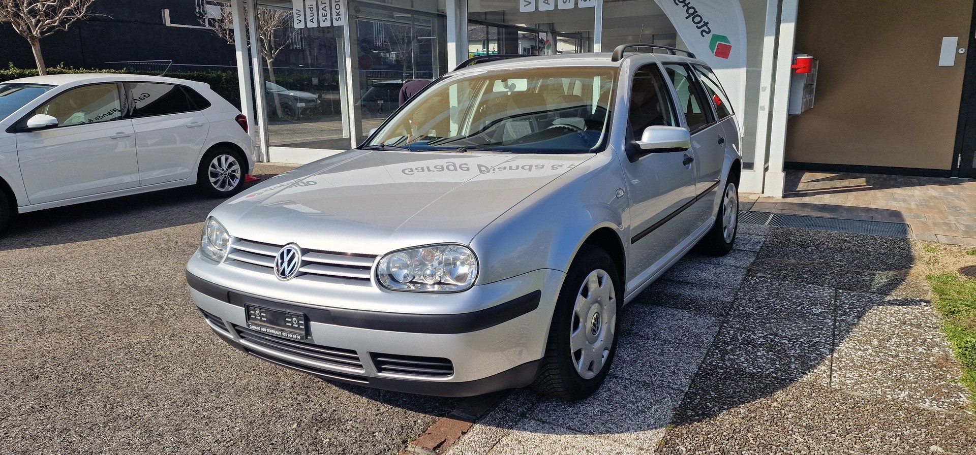 VW Golf Variant 2.0 Comfortline 4Motion-image-1