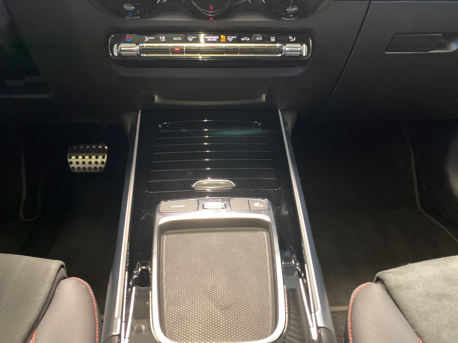 MERCEDES-BENZ EQB 350 Excellence AMG Line 4MATIC-image-9