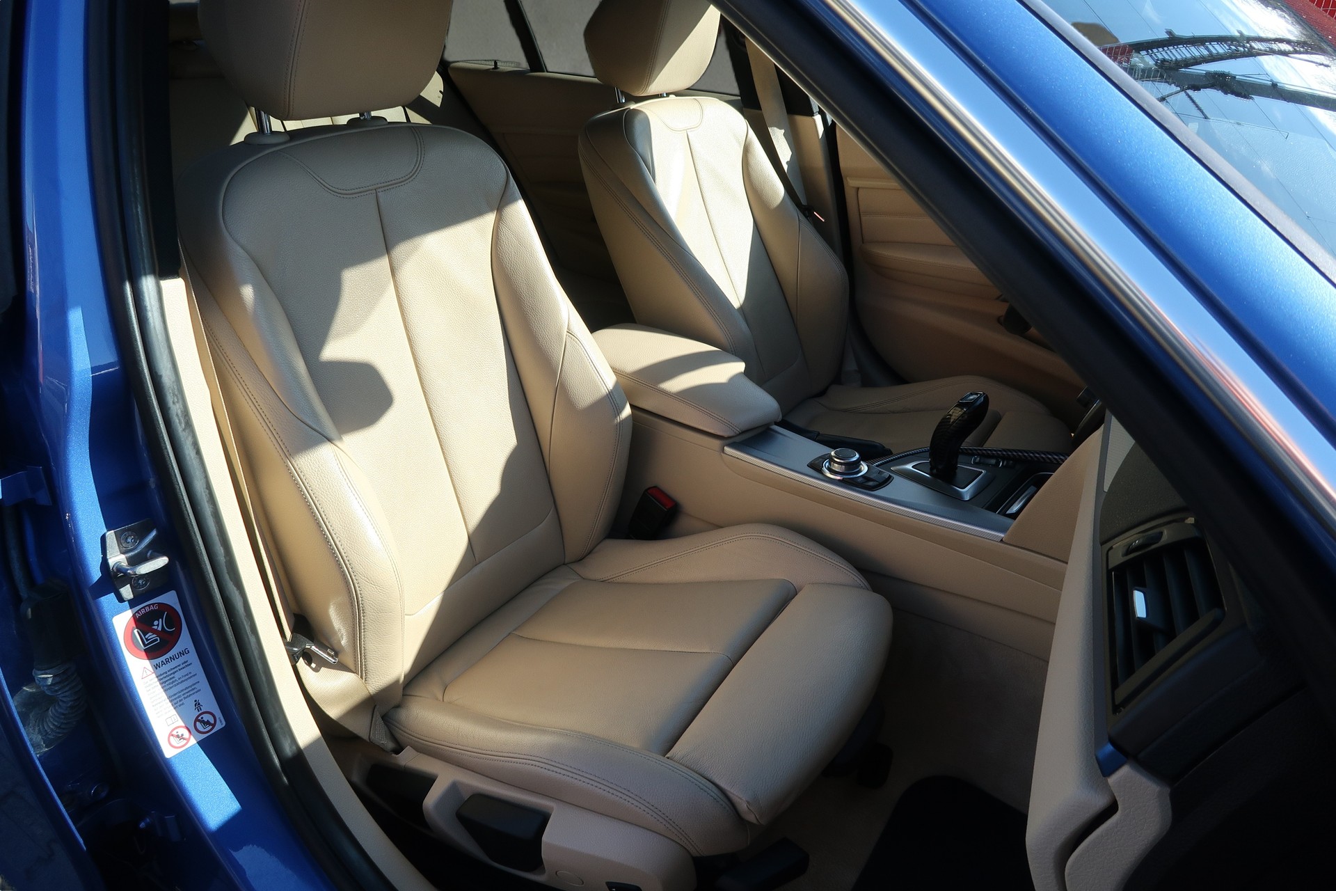 BMW 328i xDrive M-Sportpaket Steptronic-image-11