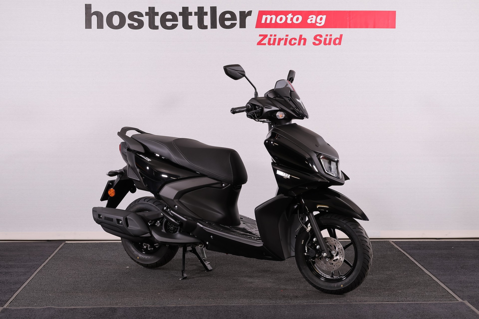 YAMAHA RayZR (12)-showroom-element-2