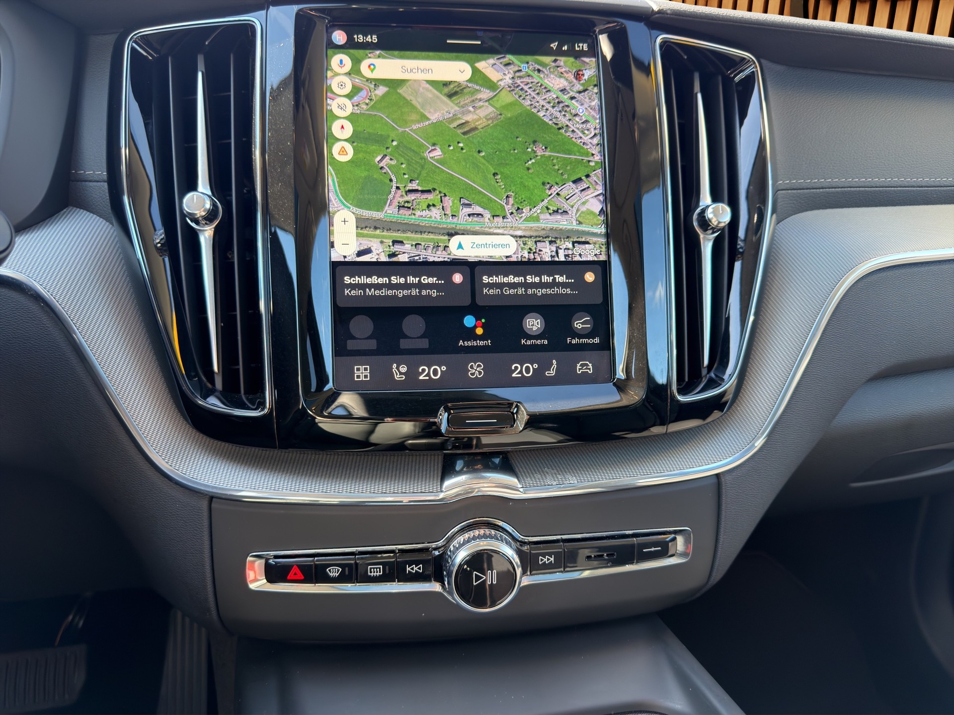 VOLVO XC60 2.0 T6 TE Ultimate Dark eAWD-image-13