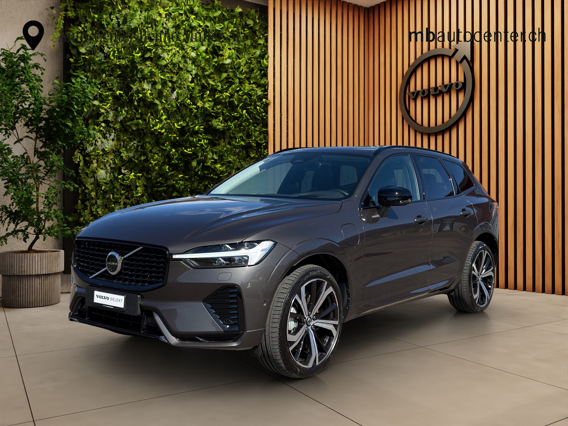 VOLVO XC60 2.0 T6 TE Ultimate Dark eAWD-image-0