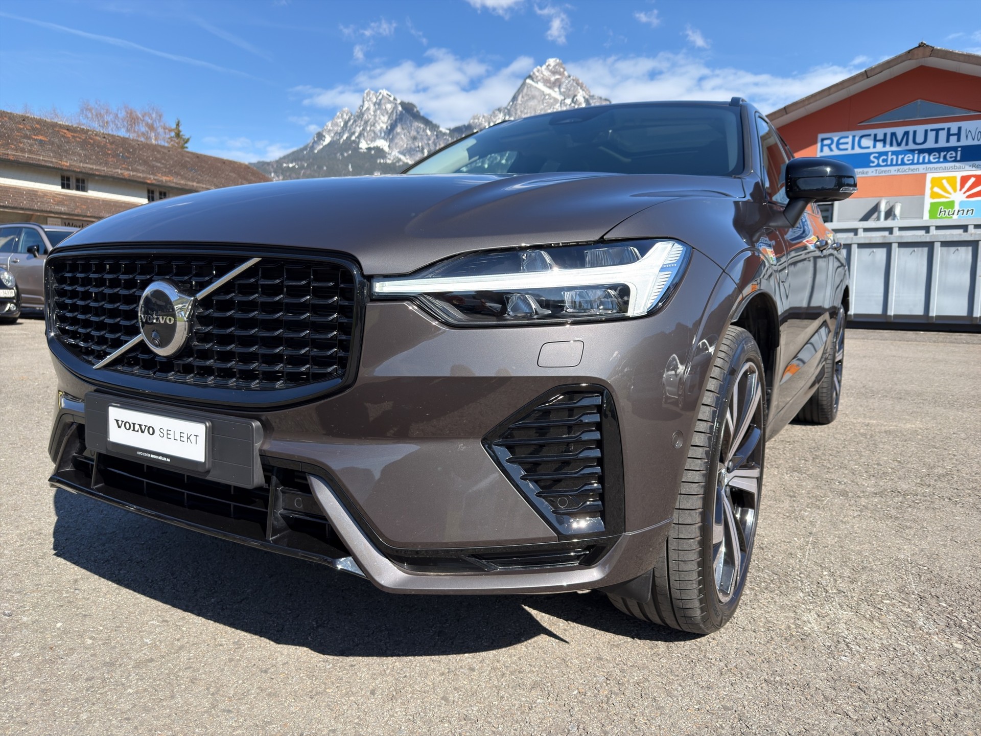 VOLVO XC60 2.0 T6 TE Ultimate Dark eAWD-image-18