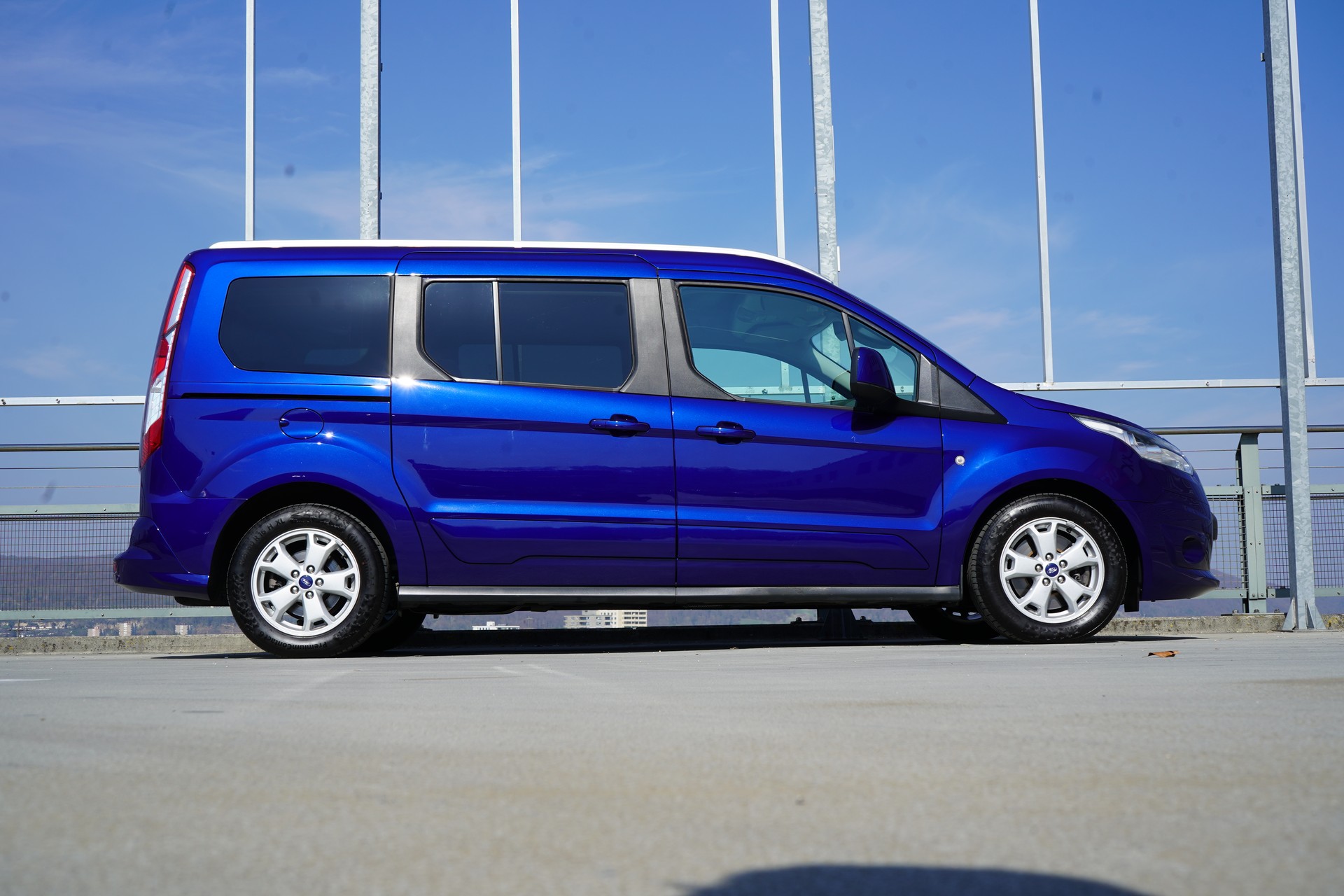 FORD GRAND TOURNEO CONNECT 1.5 TDCi TITANIUM POWERSHIFT l 120 PS-image-0