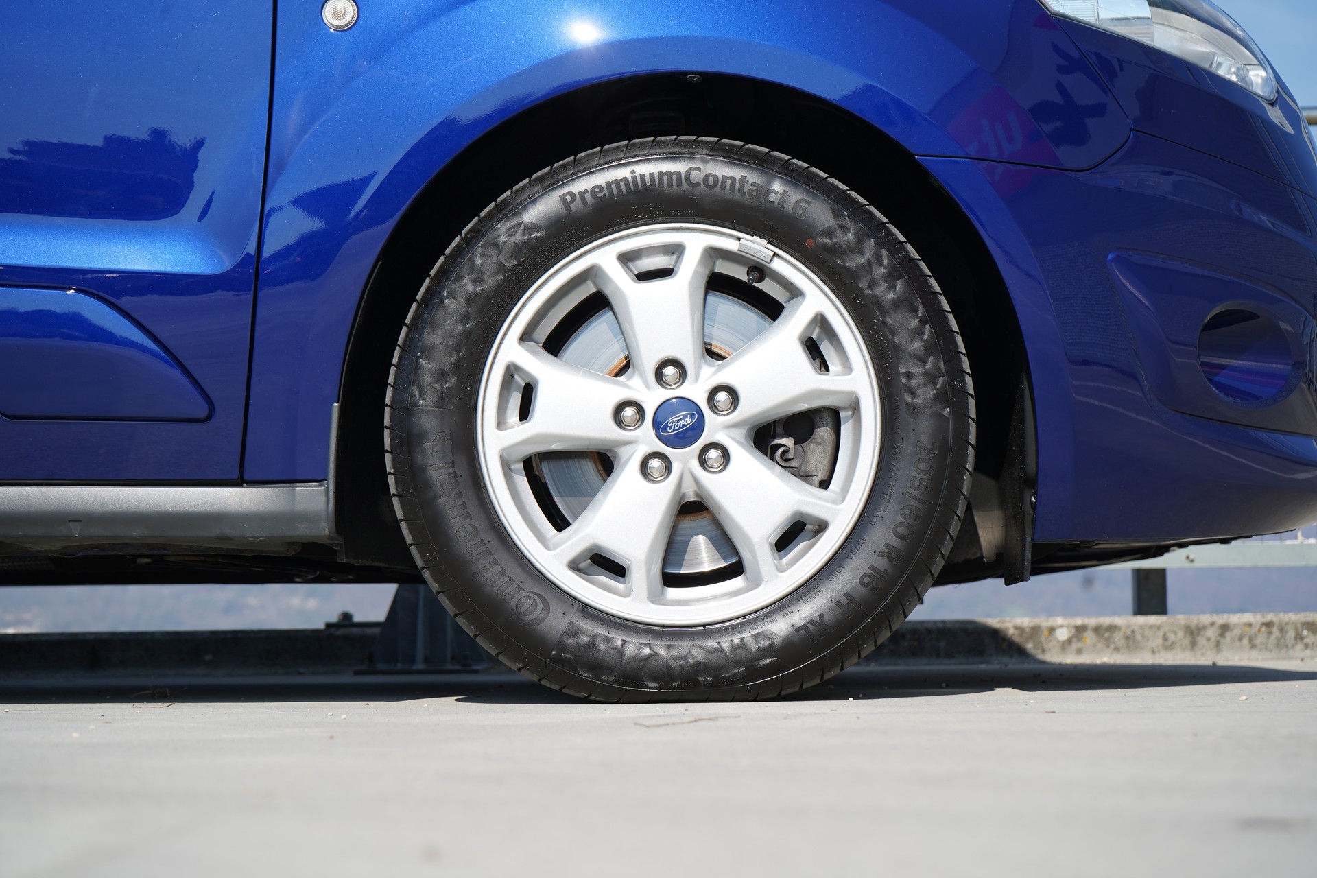 FORD GRAND TOURNEO CONNECT 1.5 TDCi TITANIUM POWERSHIFT l 120 PS-image-17