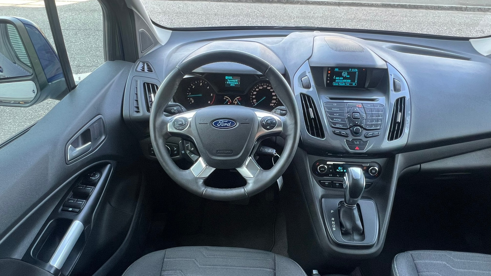 FORD GRAND TOURNEO CONNECT 1.5 TDCi TITANIUM POWERSHIFT l 120 PS-image-21
