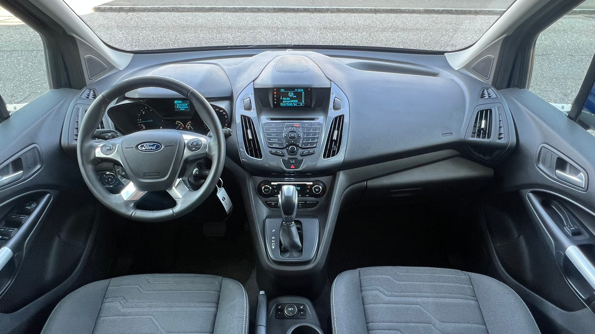 FORD GRAND TOURNEO CONNECT 1.5 TDCi TITANIUM POWERSHIFT l 120 PS-image-20