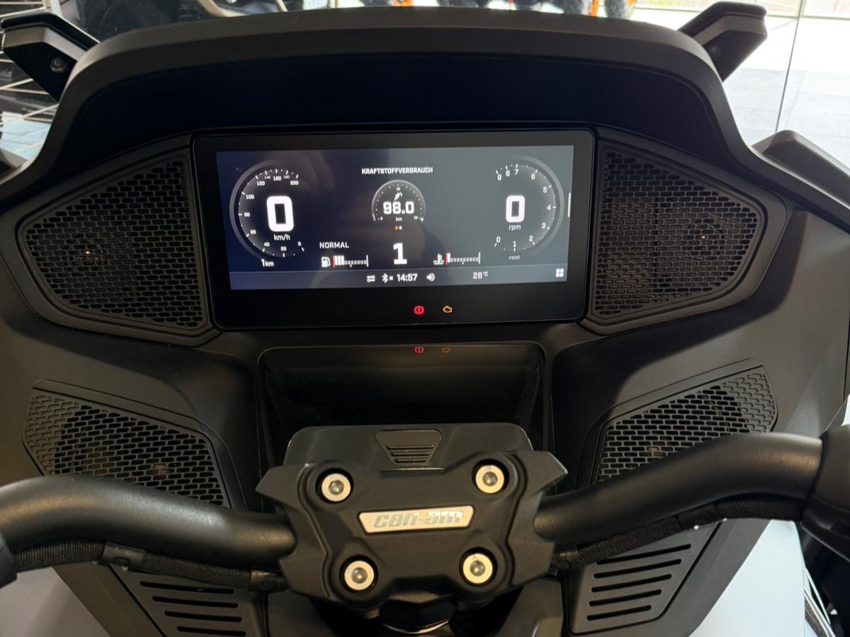 CAN-AM Spyder RT LTD-image-5