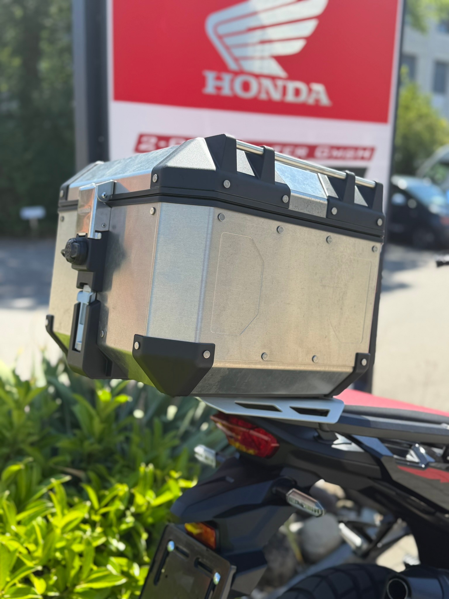 HONDA CRF 1100 Africa Twin-image-8
