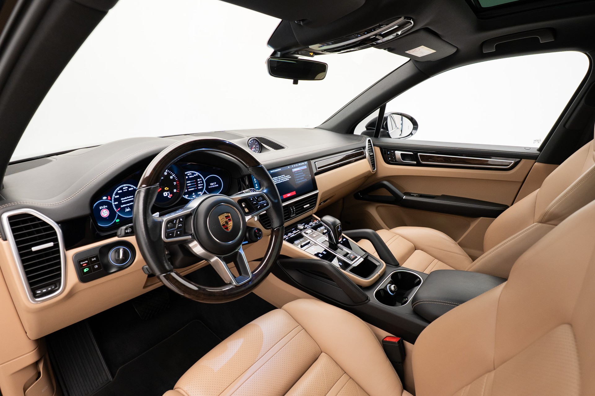 PORSCHE Cayenne-image-5