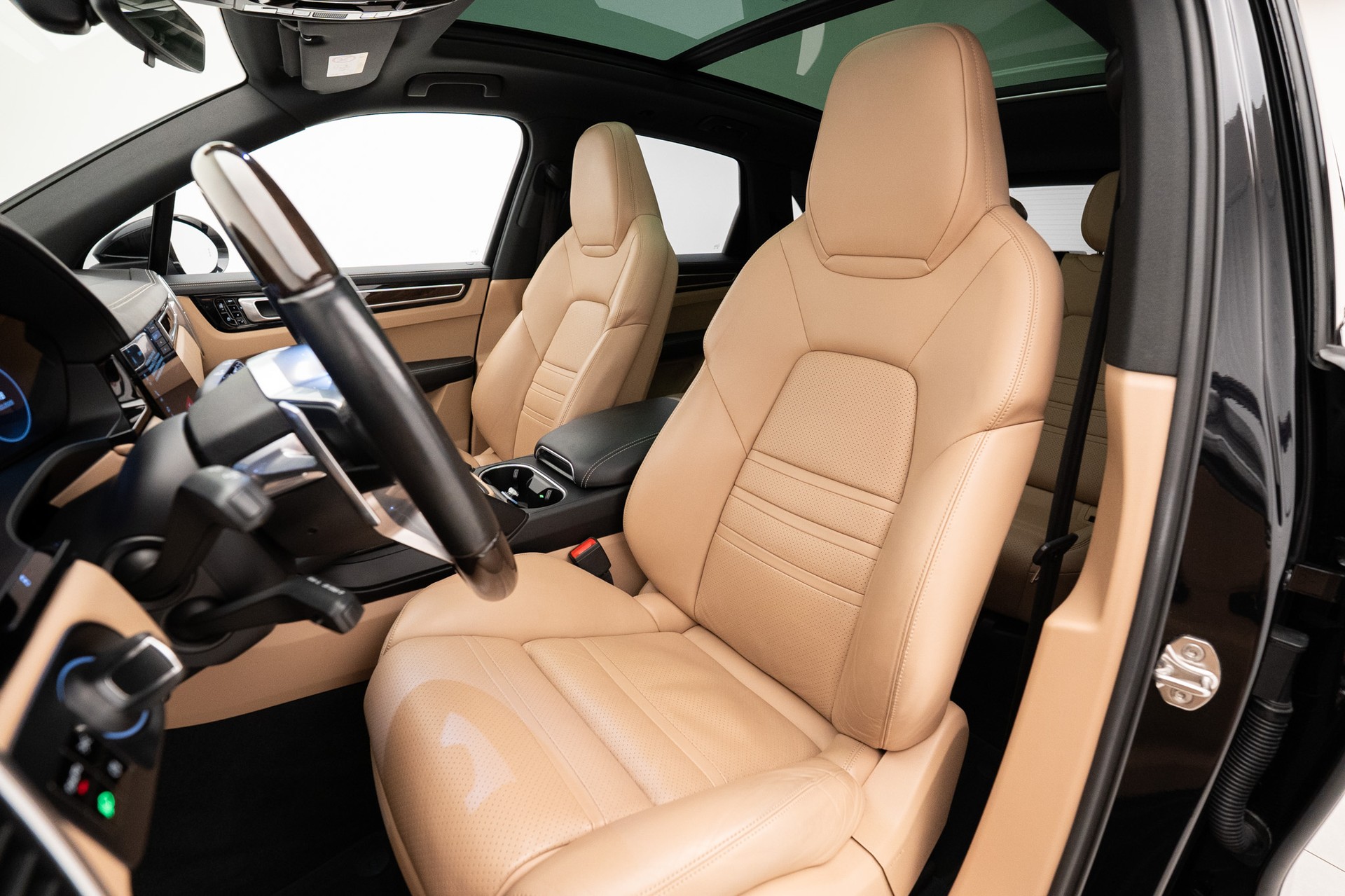 PORSCHE Cayenne-image-8