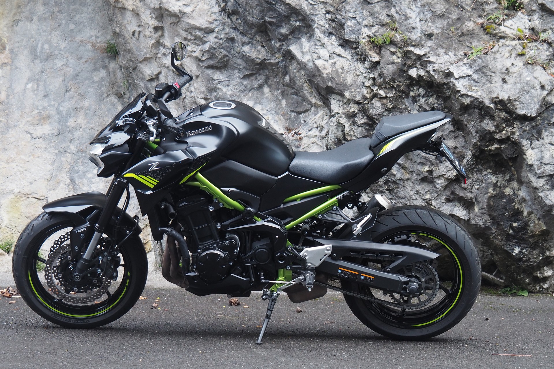 KAWASAKI Z 900-showroom-element-1