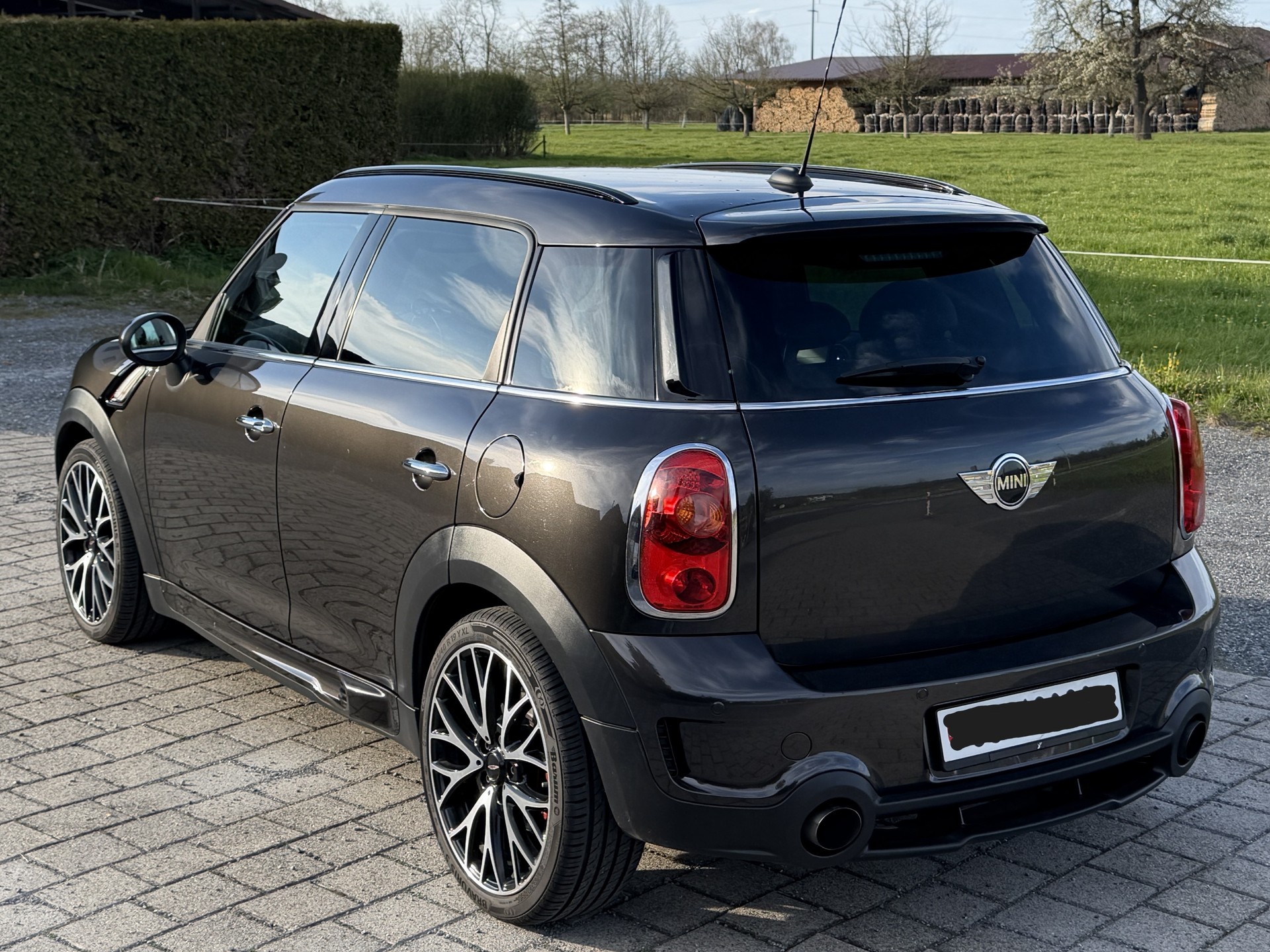MINI Countryman John Cooper Works ALL4-image-2