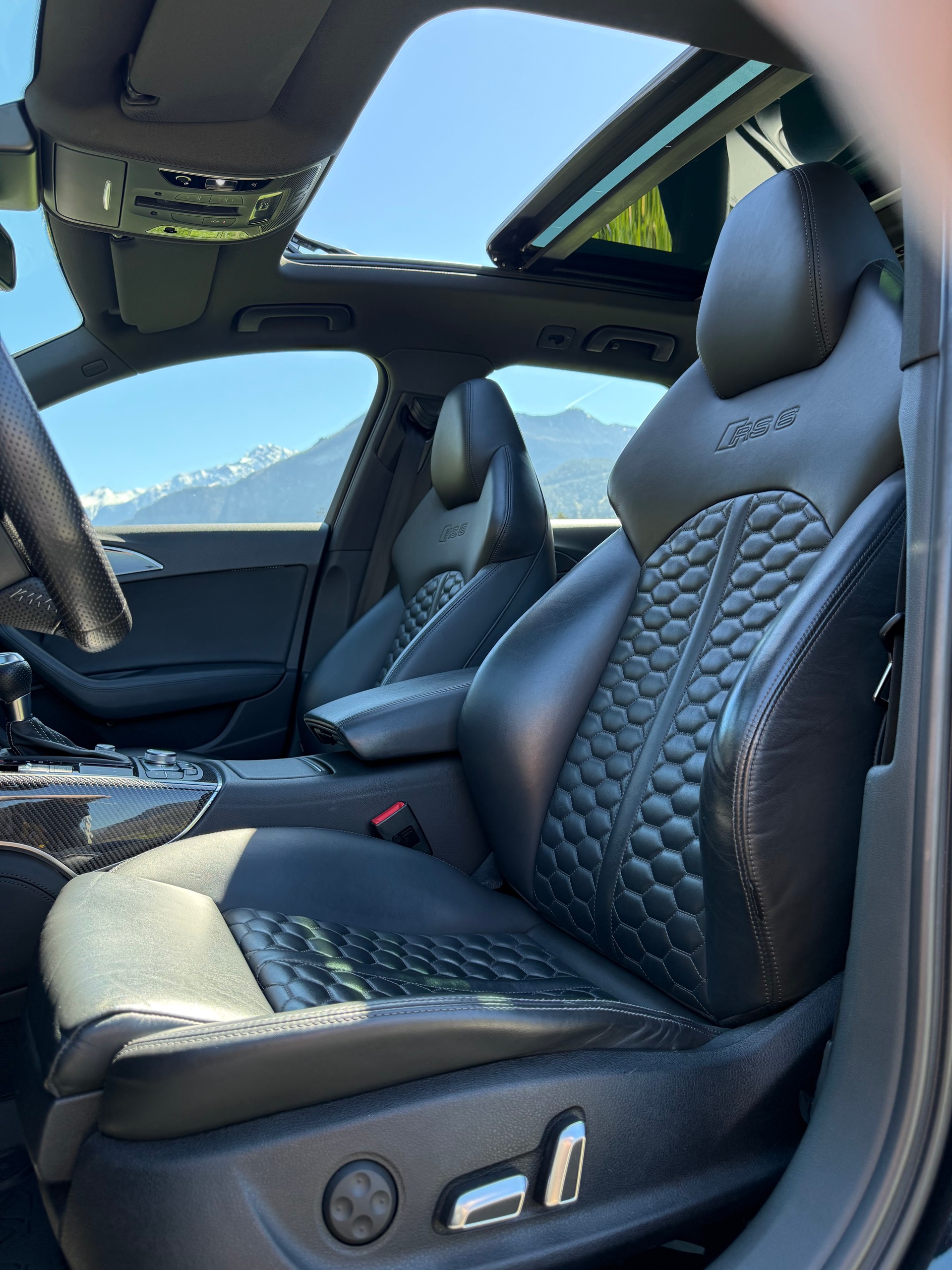 AUDI RS6 Avant 4.0 TFSI V8 quattro Tiptronic-image-10