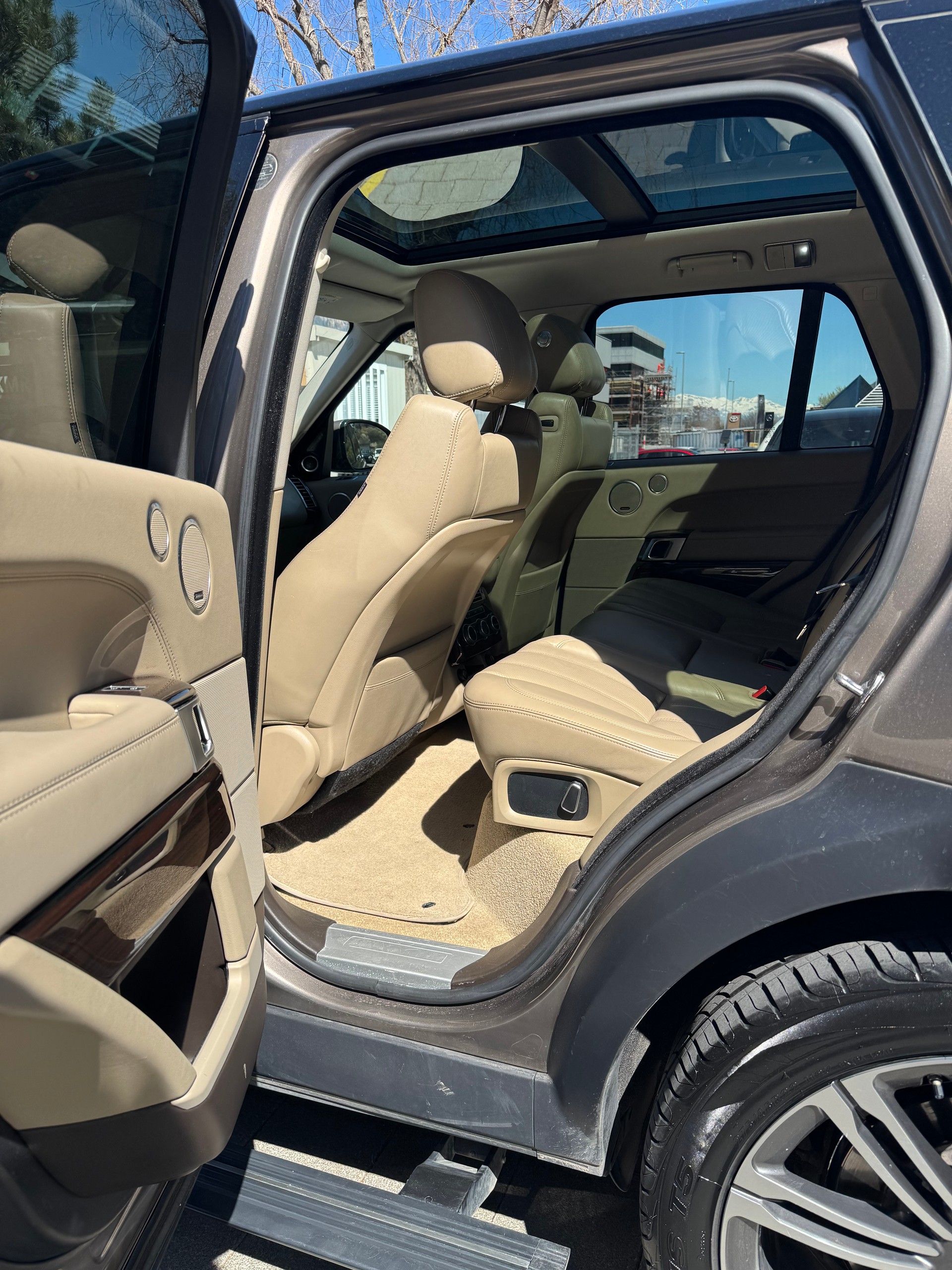 LAND ROVER Range Rover 4.4 SDV8 Vogue Automatic-image-4