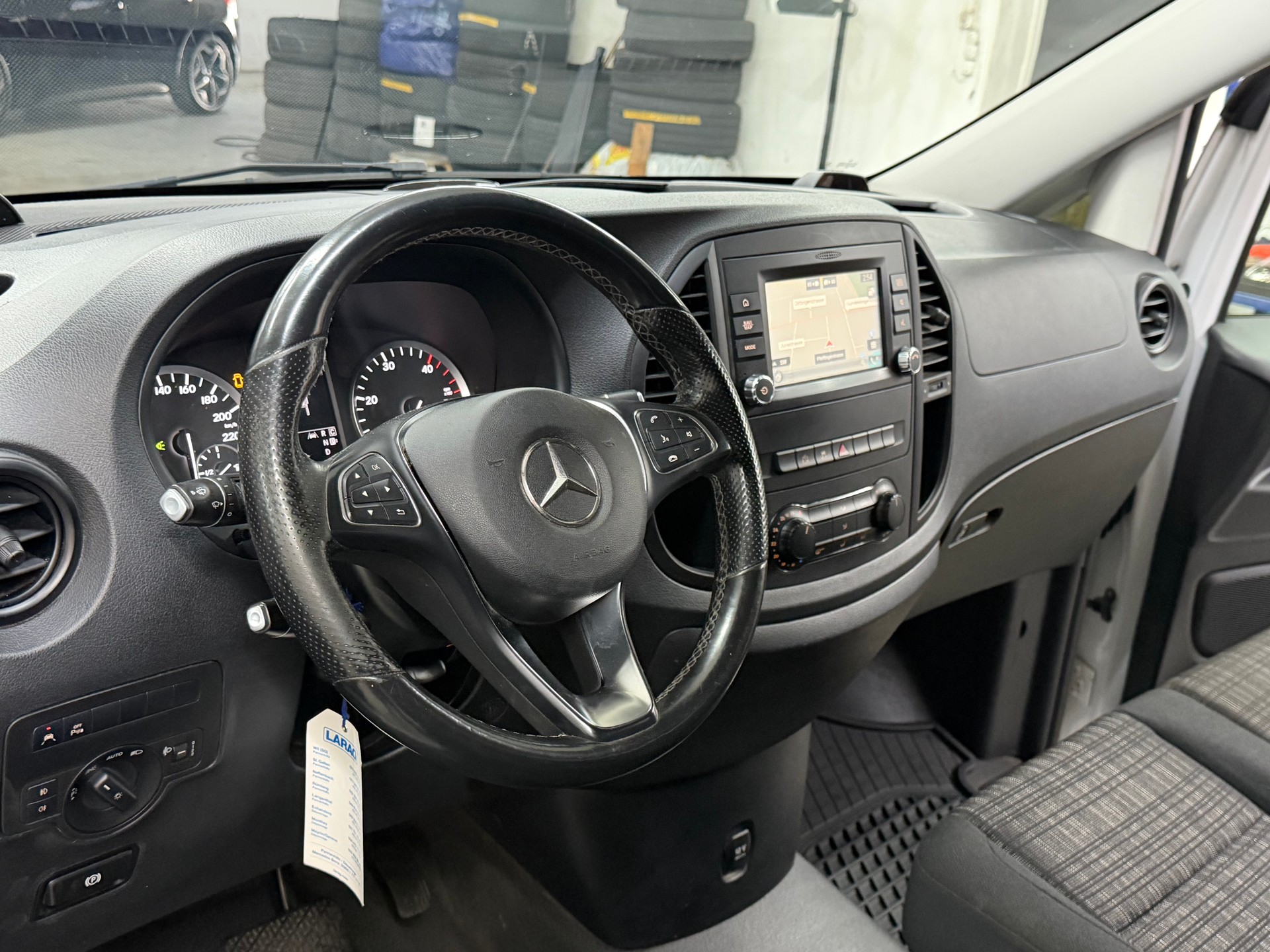 MERCEDES-BENZ Vito 114 BlueTEC L 7G-Tronic Euro 6-image-9
