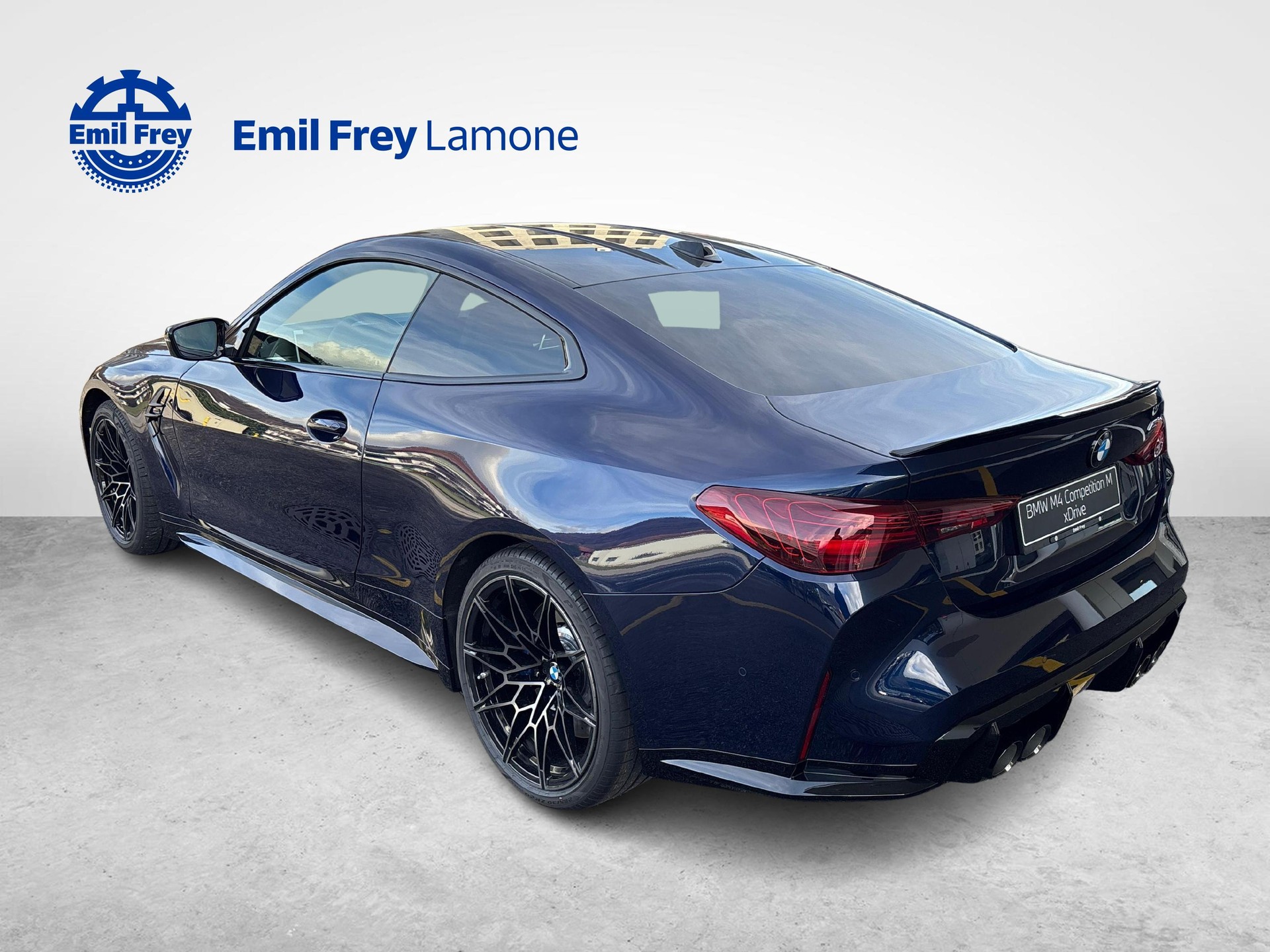 BMW M4 Competition xDrive Coupé-image-2