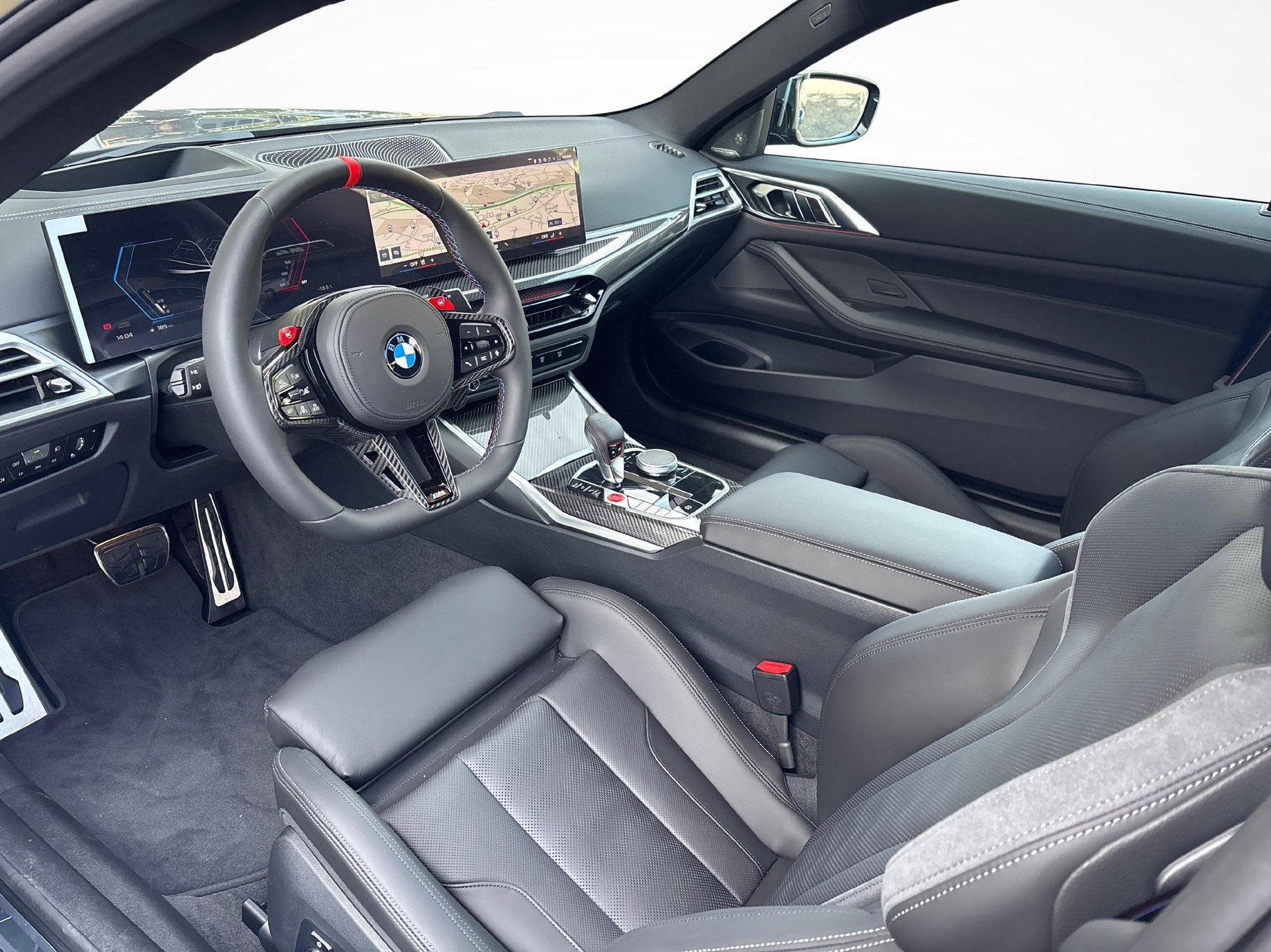 BMW M4 Competition xDrive Coupé-image-11