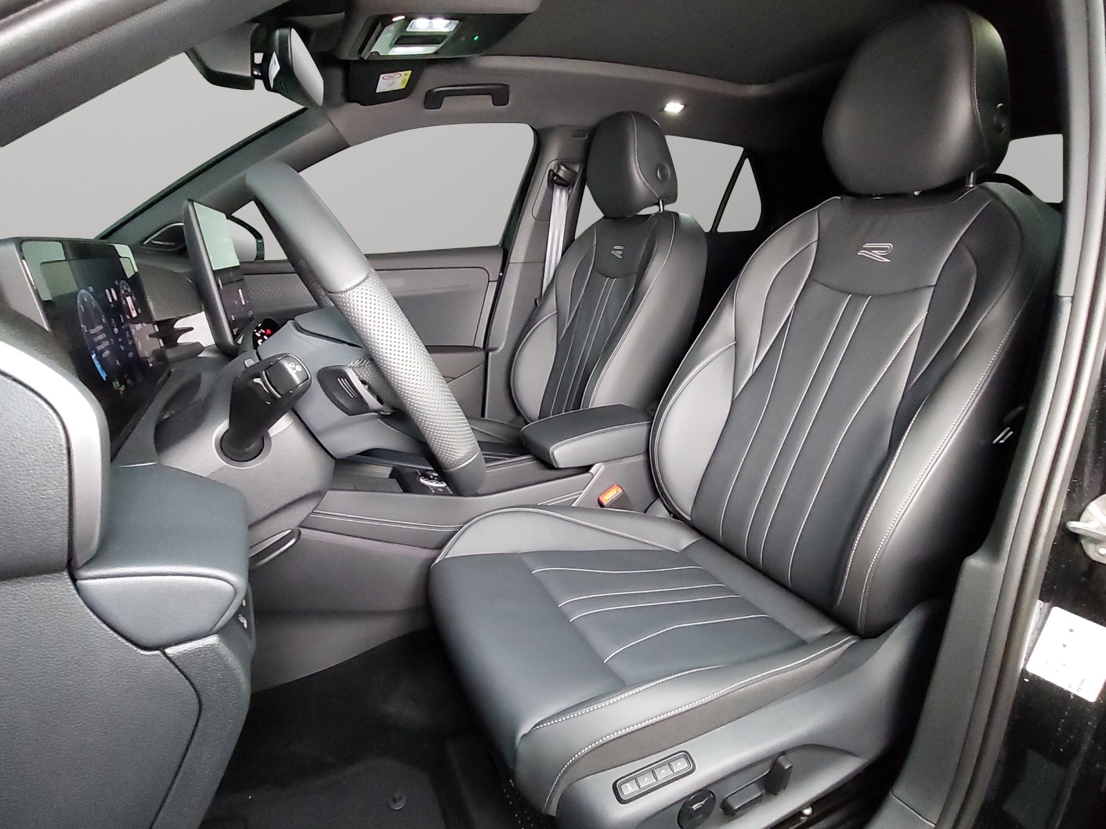 VW T-Roc 1.5 eTSI mHEV R-Line DSG-image-5